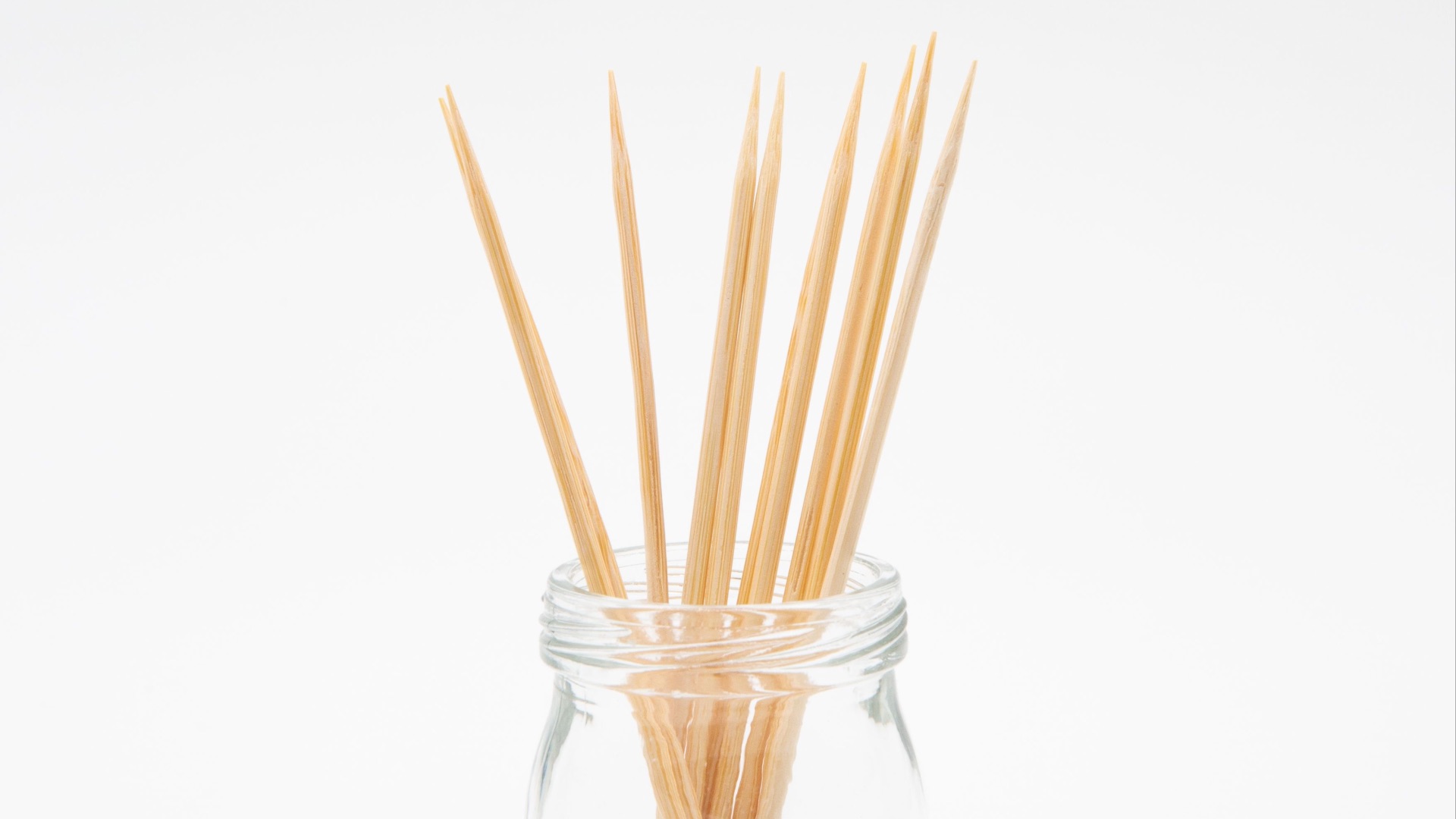 9. Cure-dents en bois