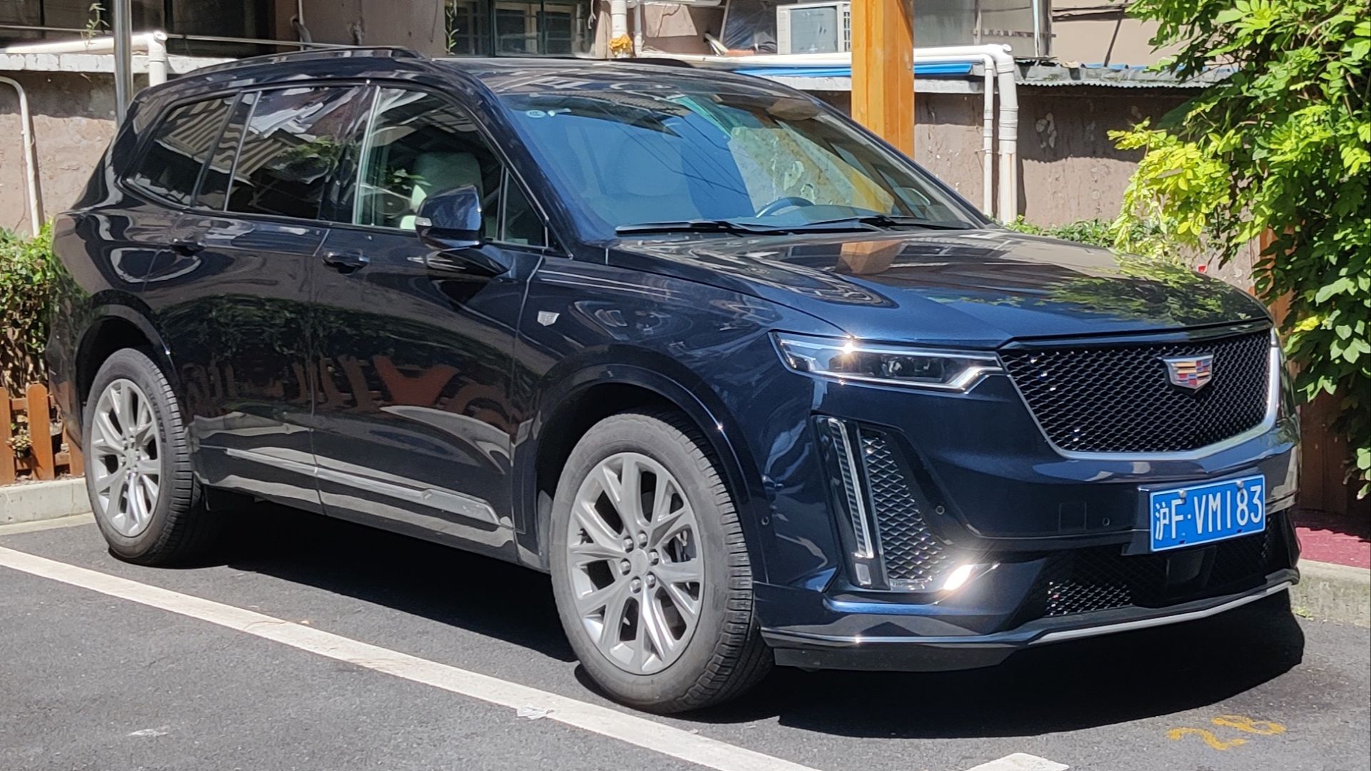 7. Cadillac XT6