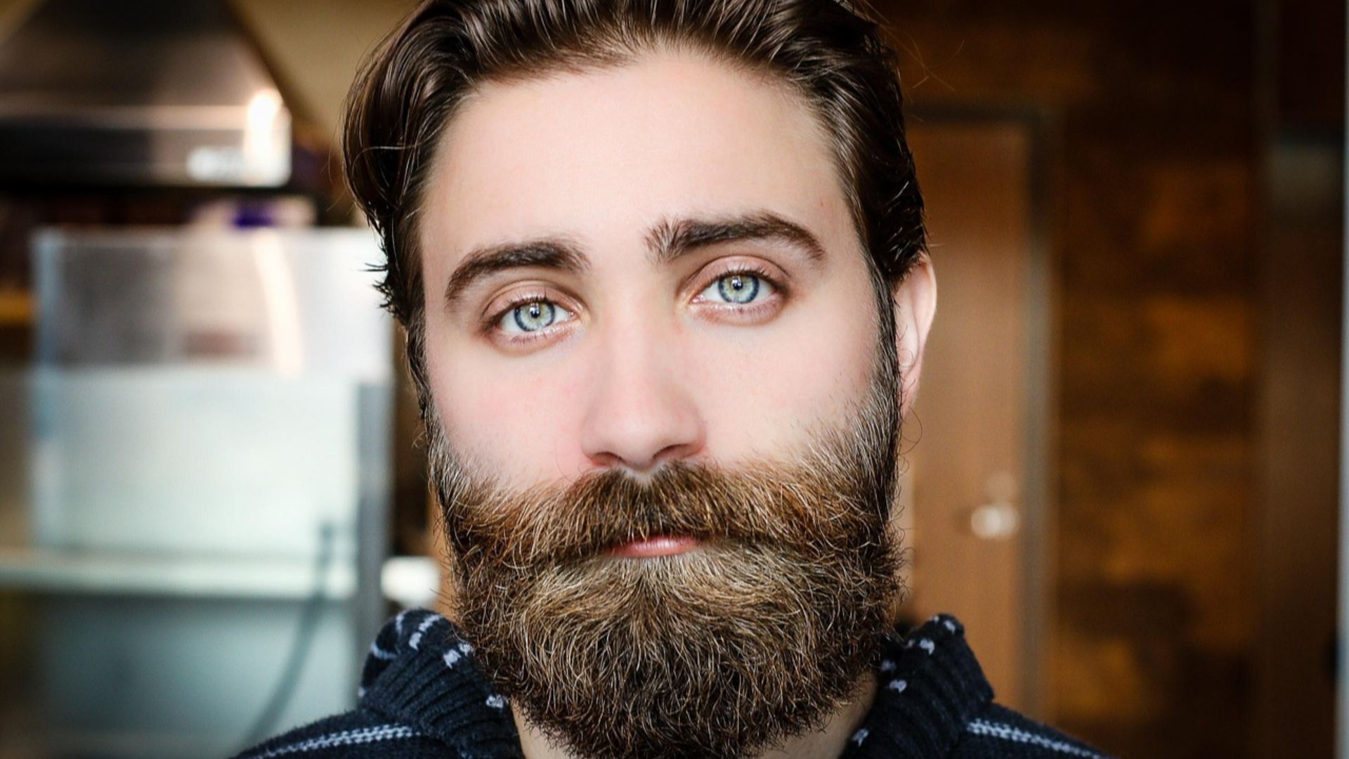 1. Elio