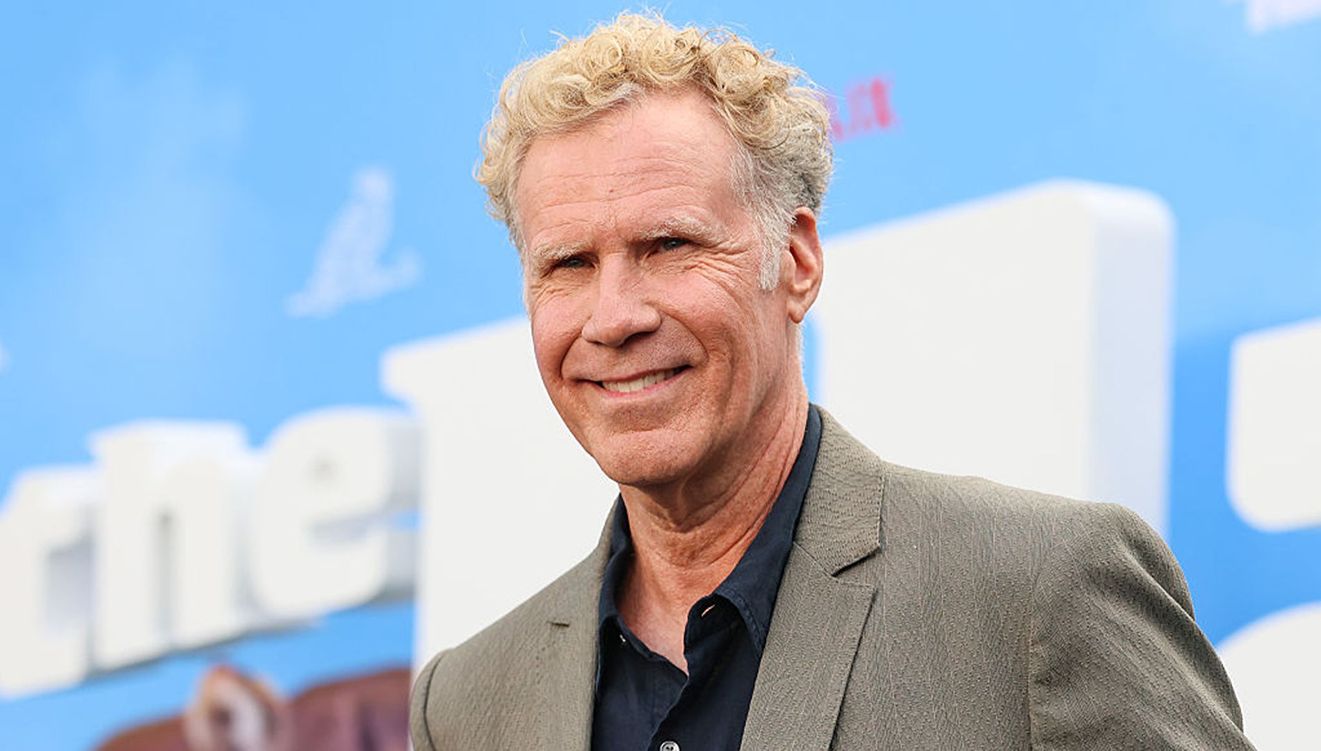 Will Ferrell et les stars de The Hawk brillent sur le tapis rouge à la première de cette nouvelle comédie sportive