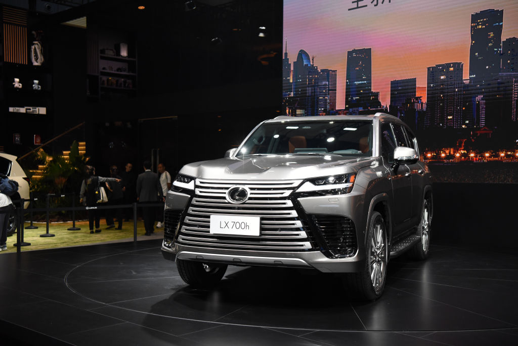 Lexus LX