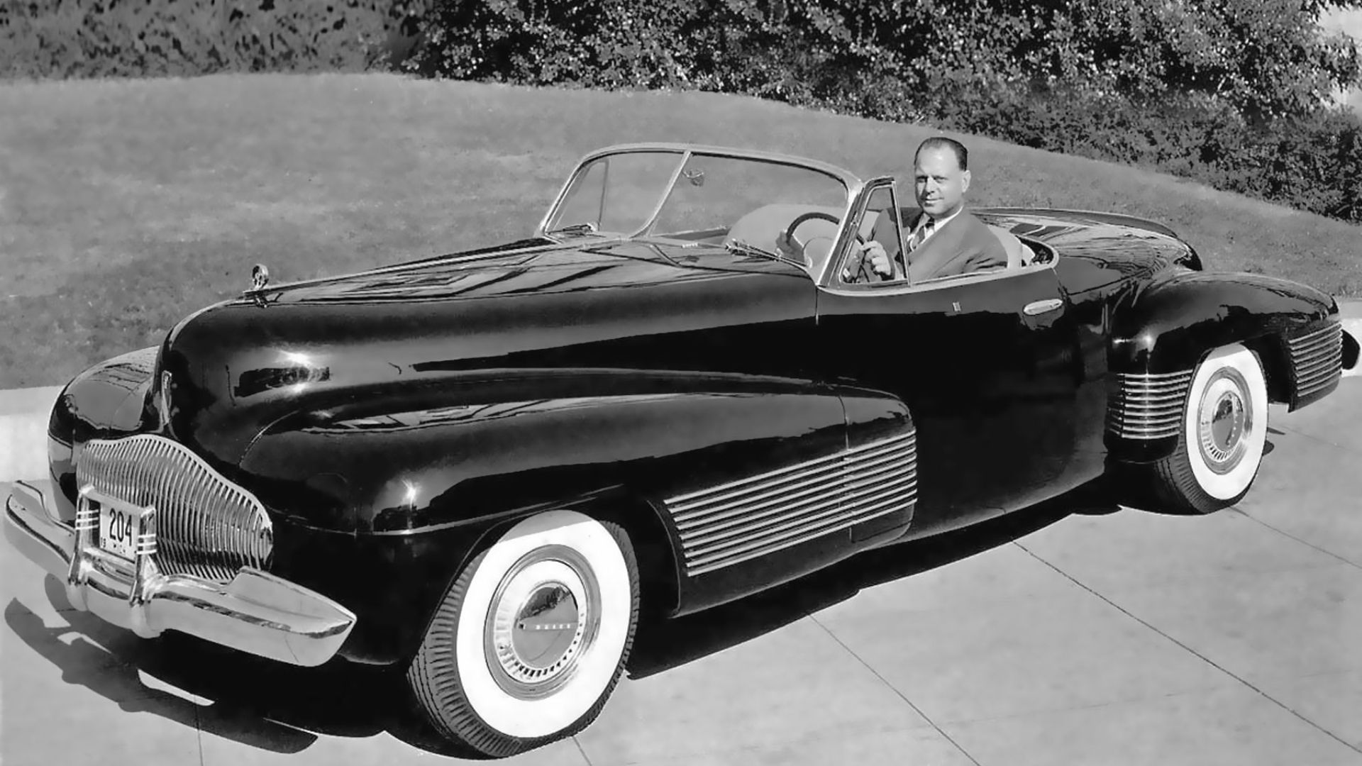 4. Harley Earl : quand les voitures sont devenues un objet de mode