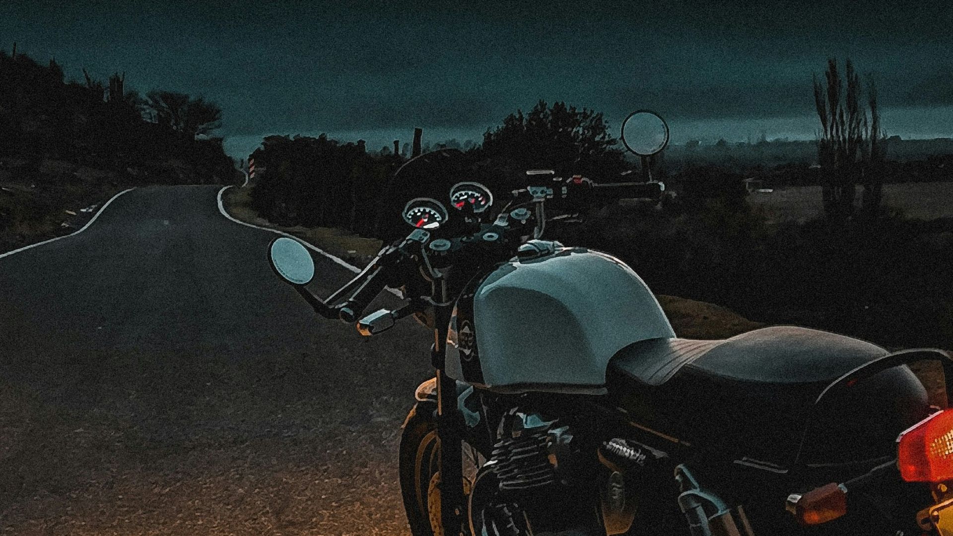 13. La moto qui disparaît au virage de Dead Man's Curve