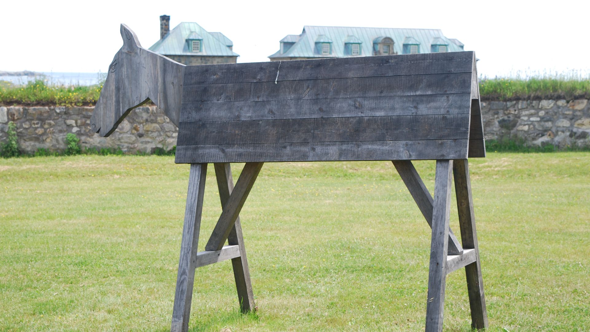 20. William Pattin a dû monter sur le cheval de bois