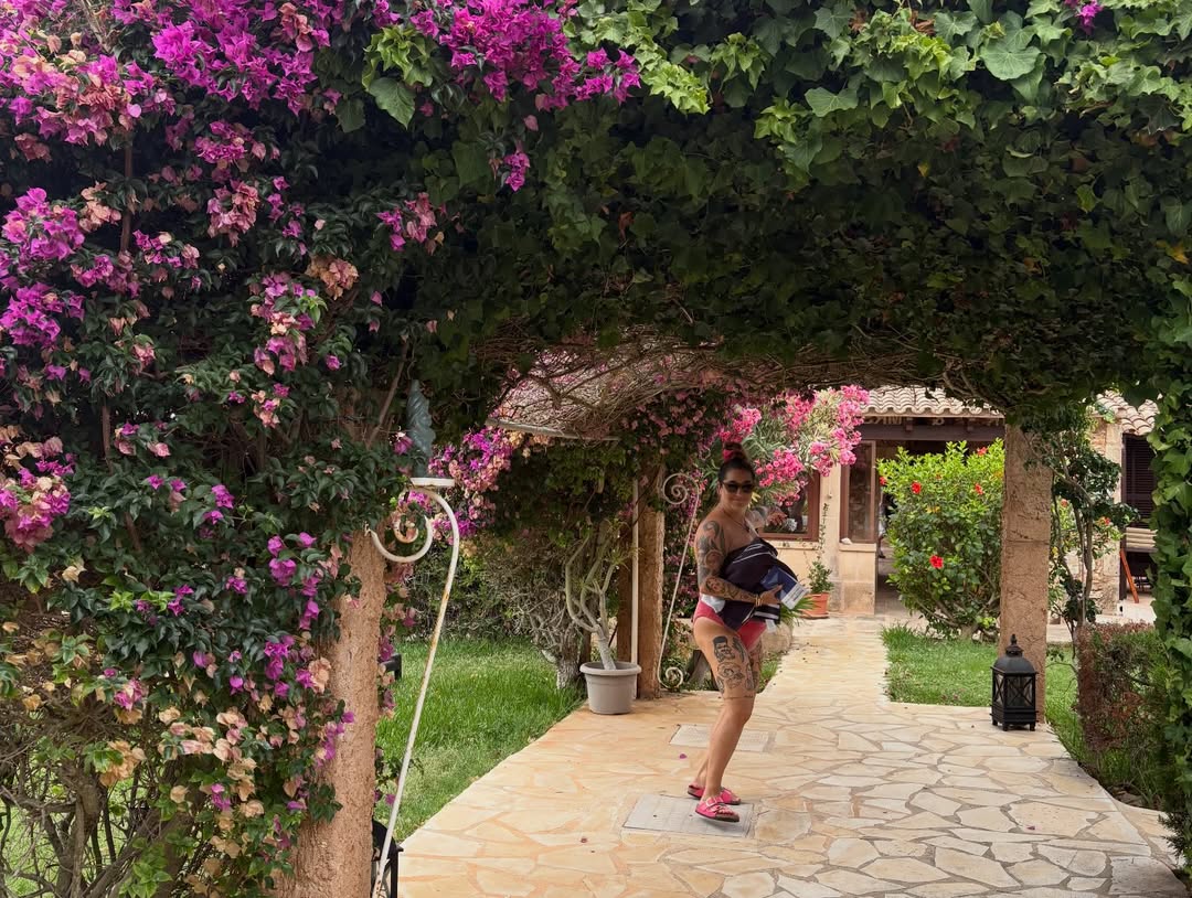 De superbes fleurs aux teintes de rose