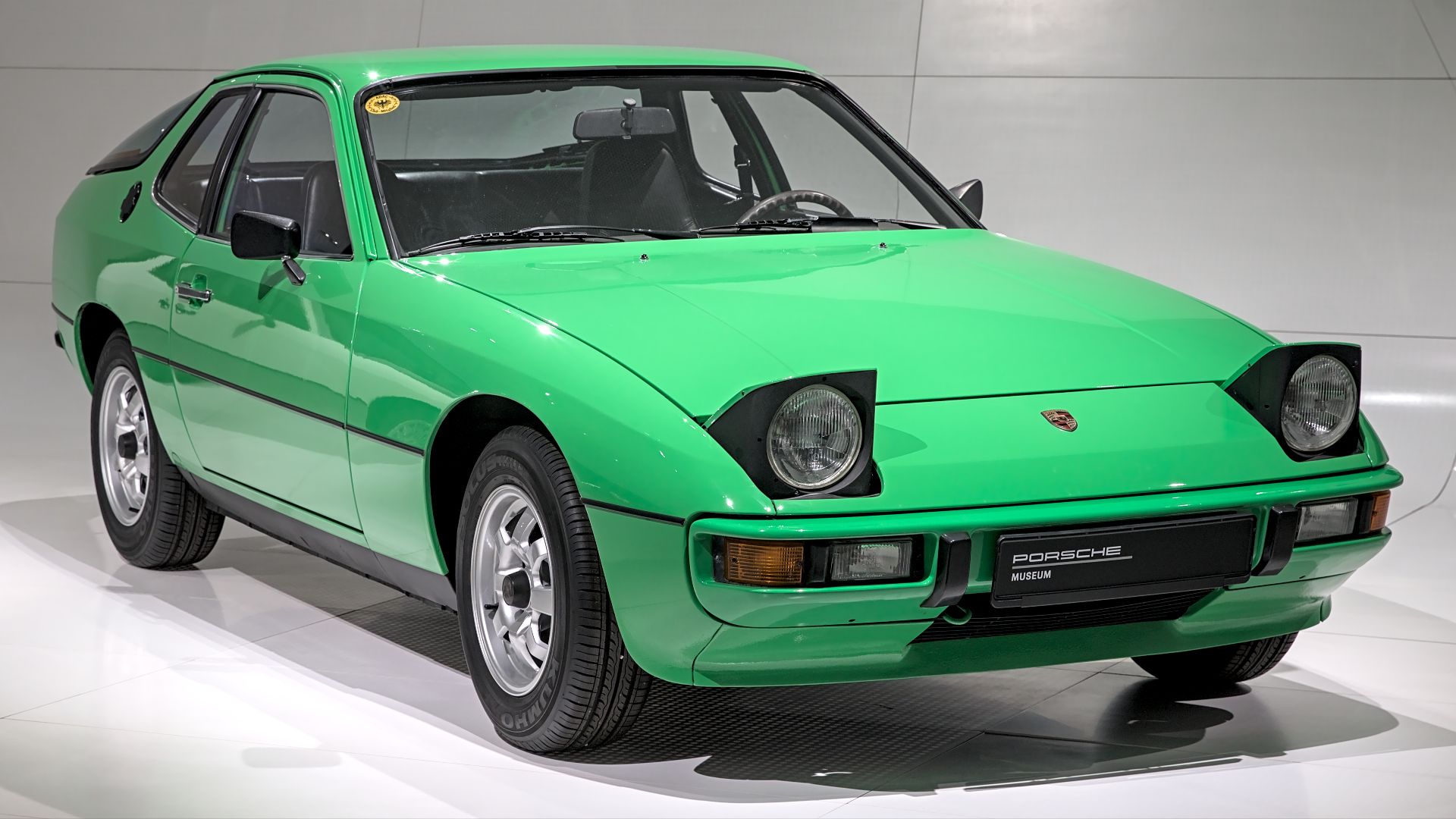 19. Porsche 924 : une Porsche aux performances modestes