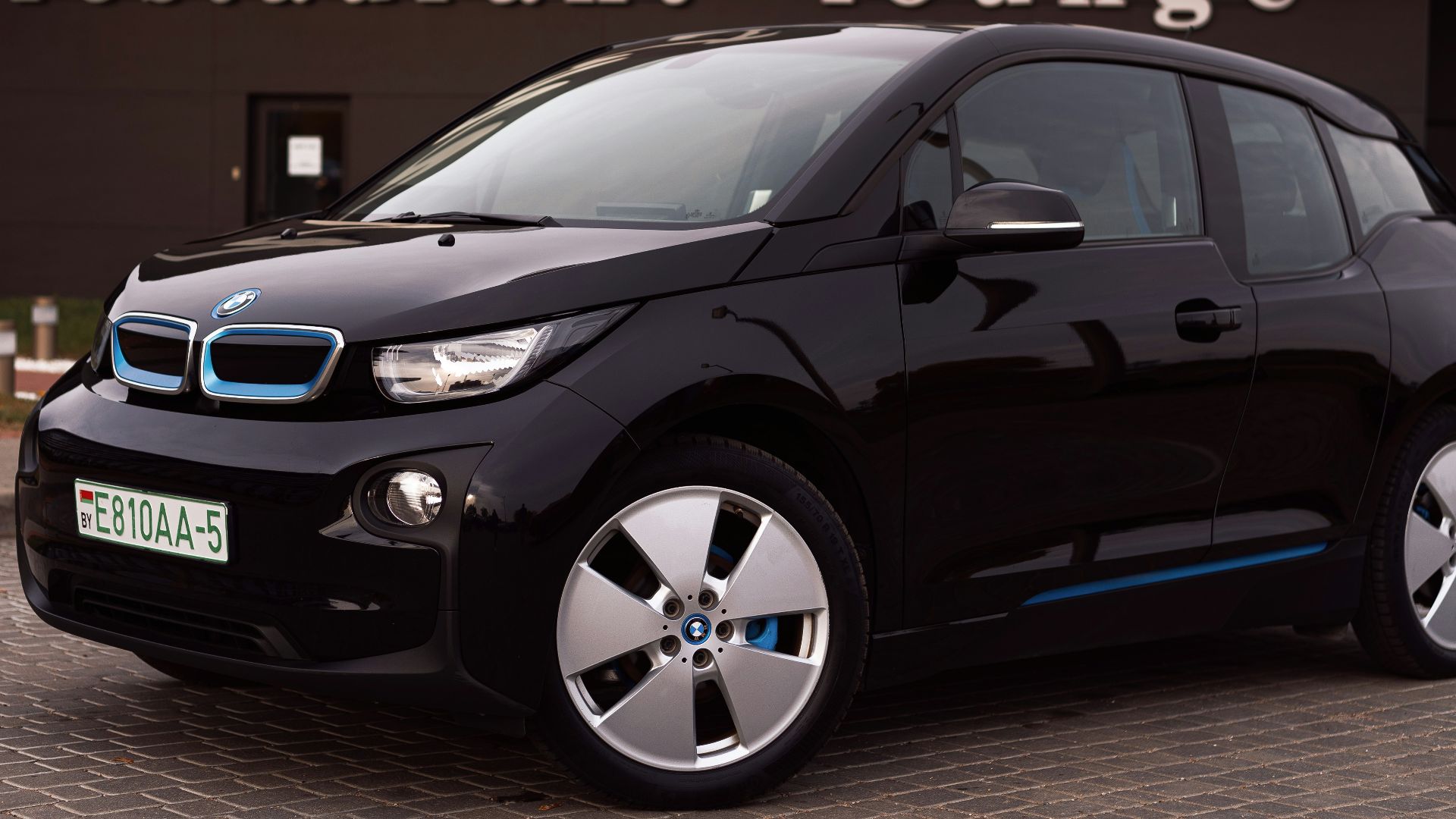 4. BMW i3