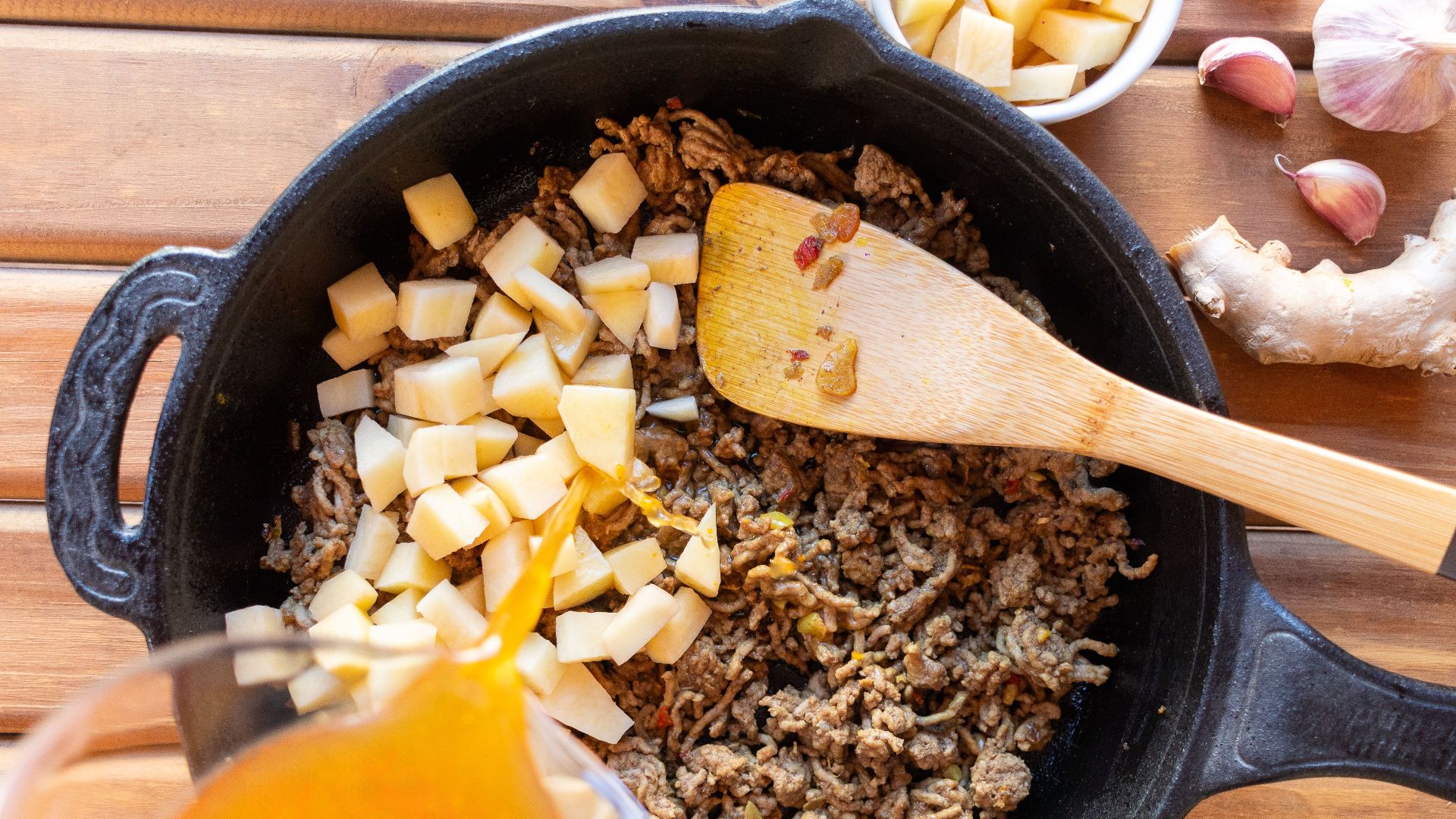 5. Hotdish du Minnesota