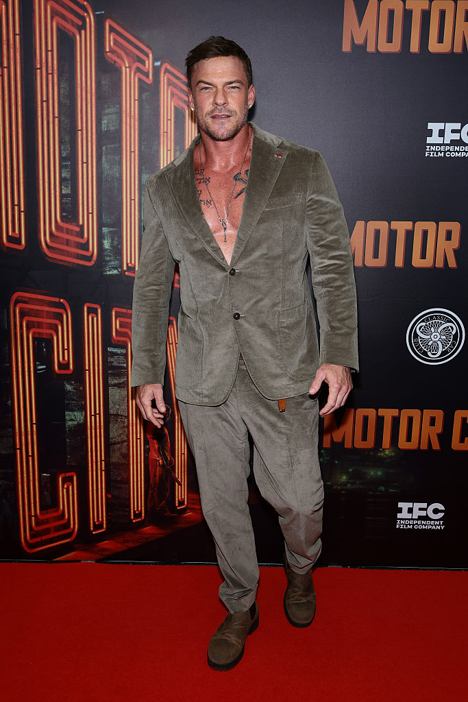 Alan Ritchson