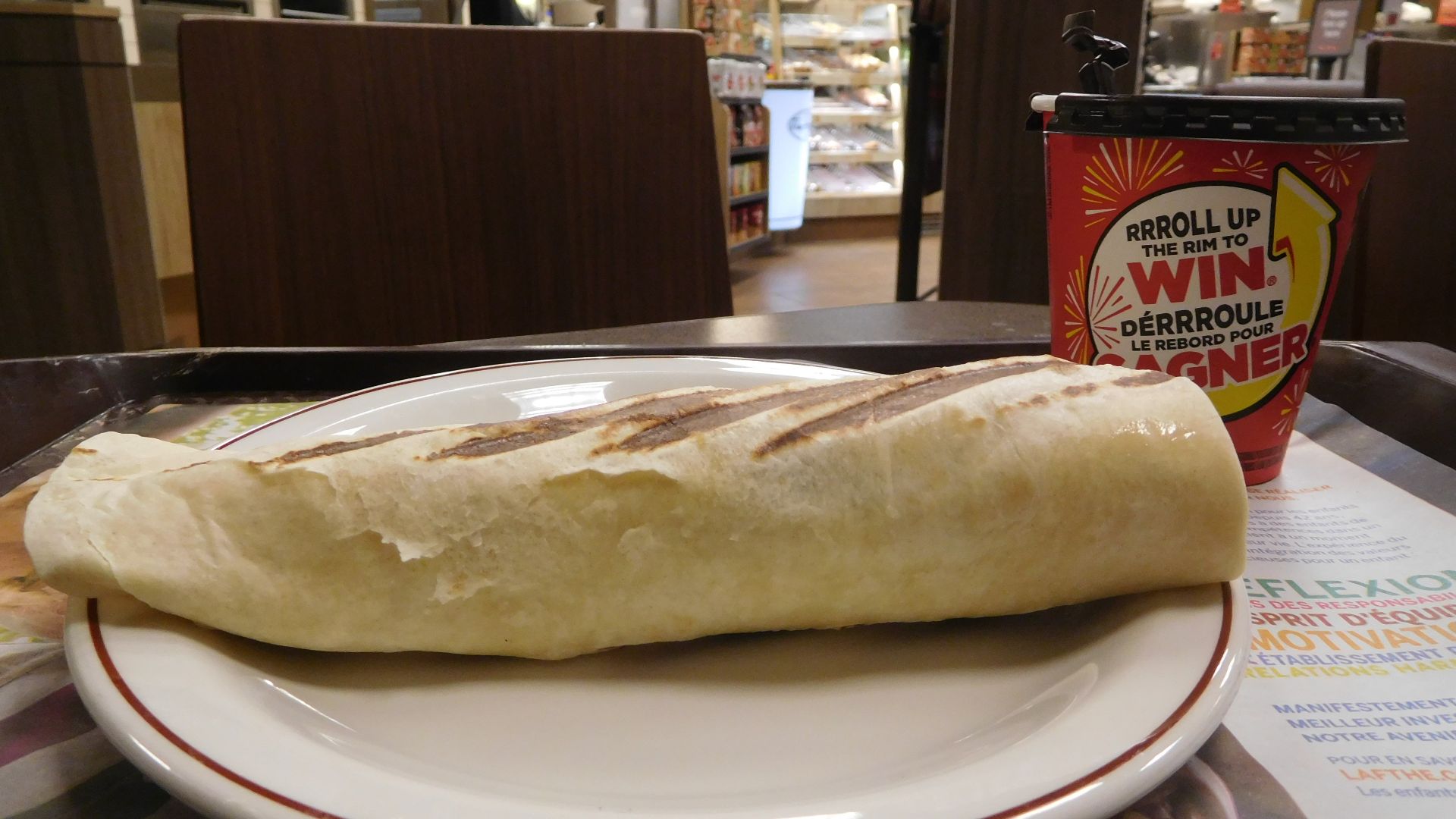 7. Wrap garni au poulet, à la coriandre et au citron vert de Tim Hortons