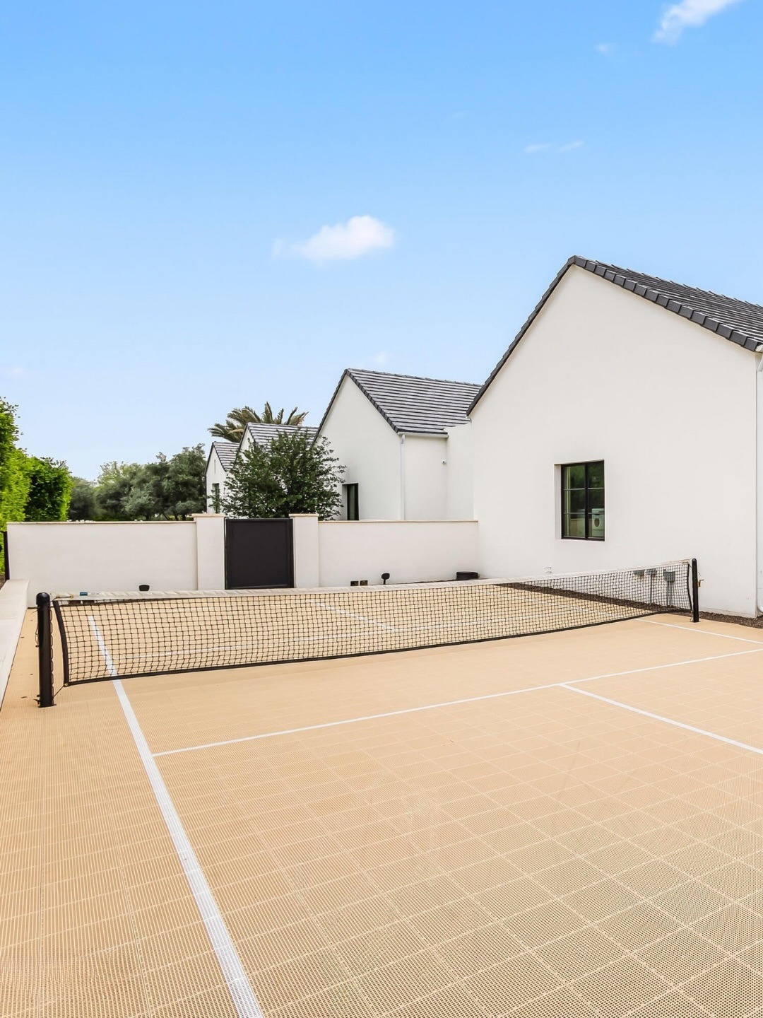 The pickleball court