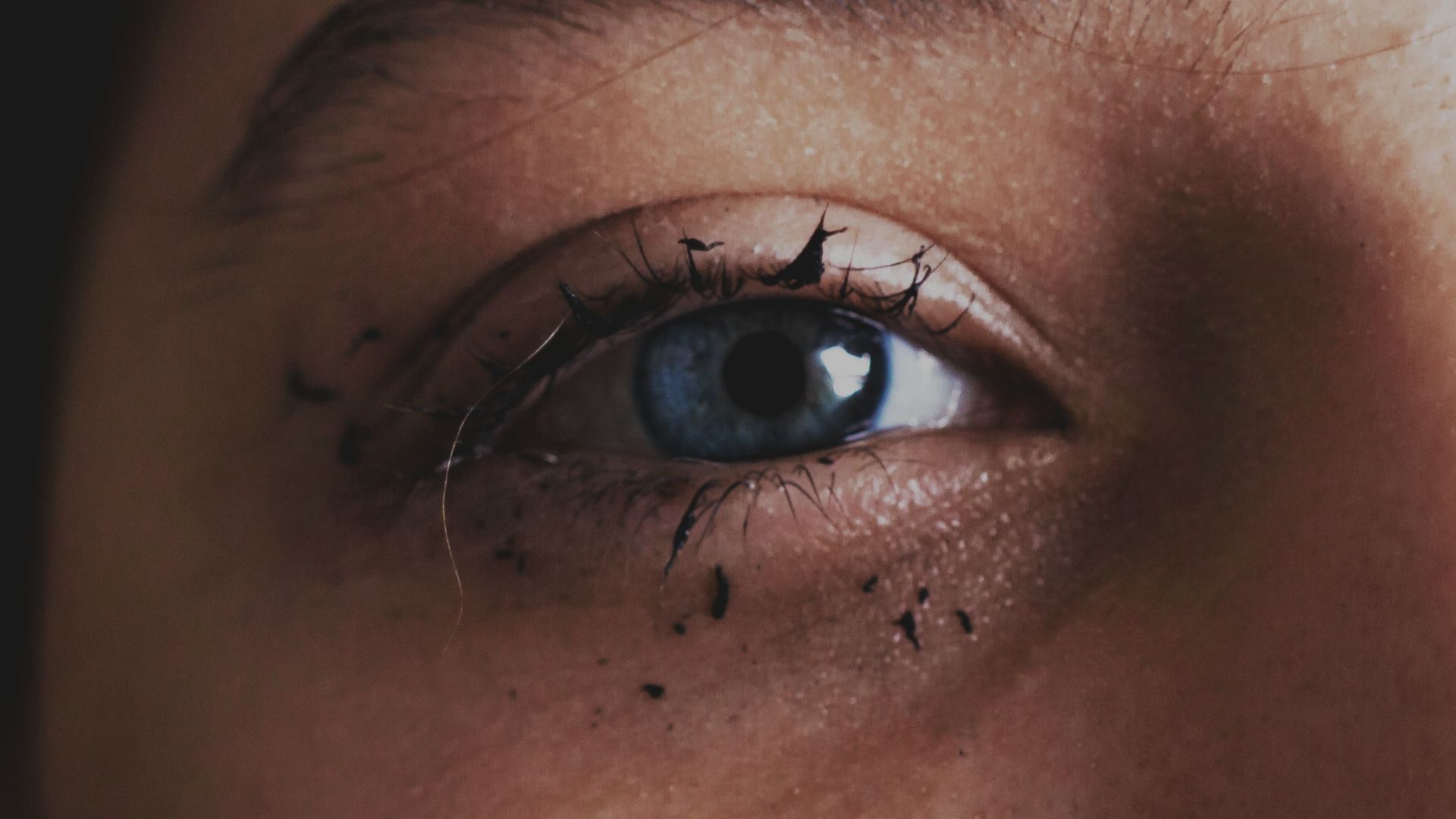 18. Écailles de mascara