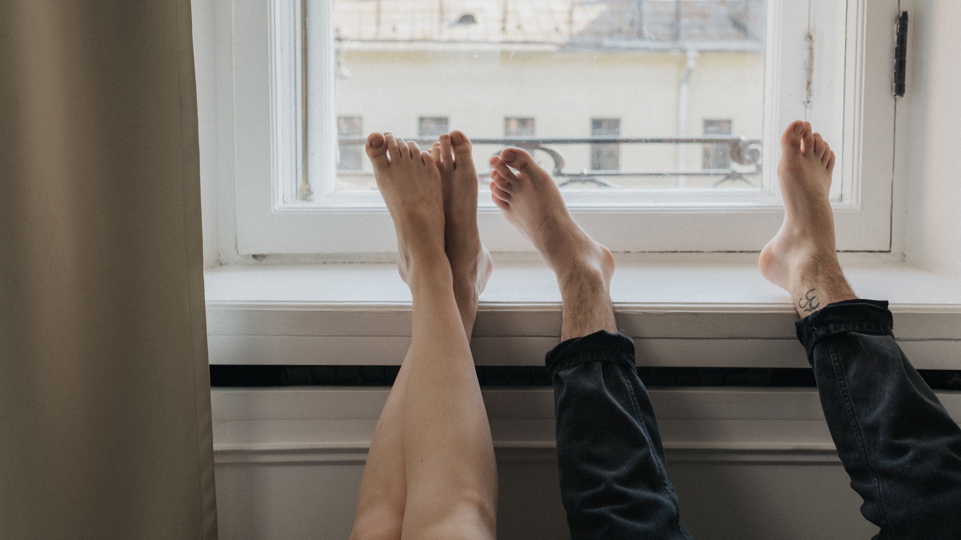 3. Surélevez vos jambes lorsque vous vous reposez