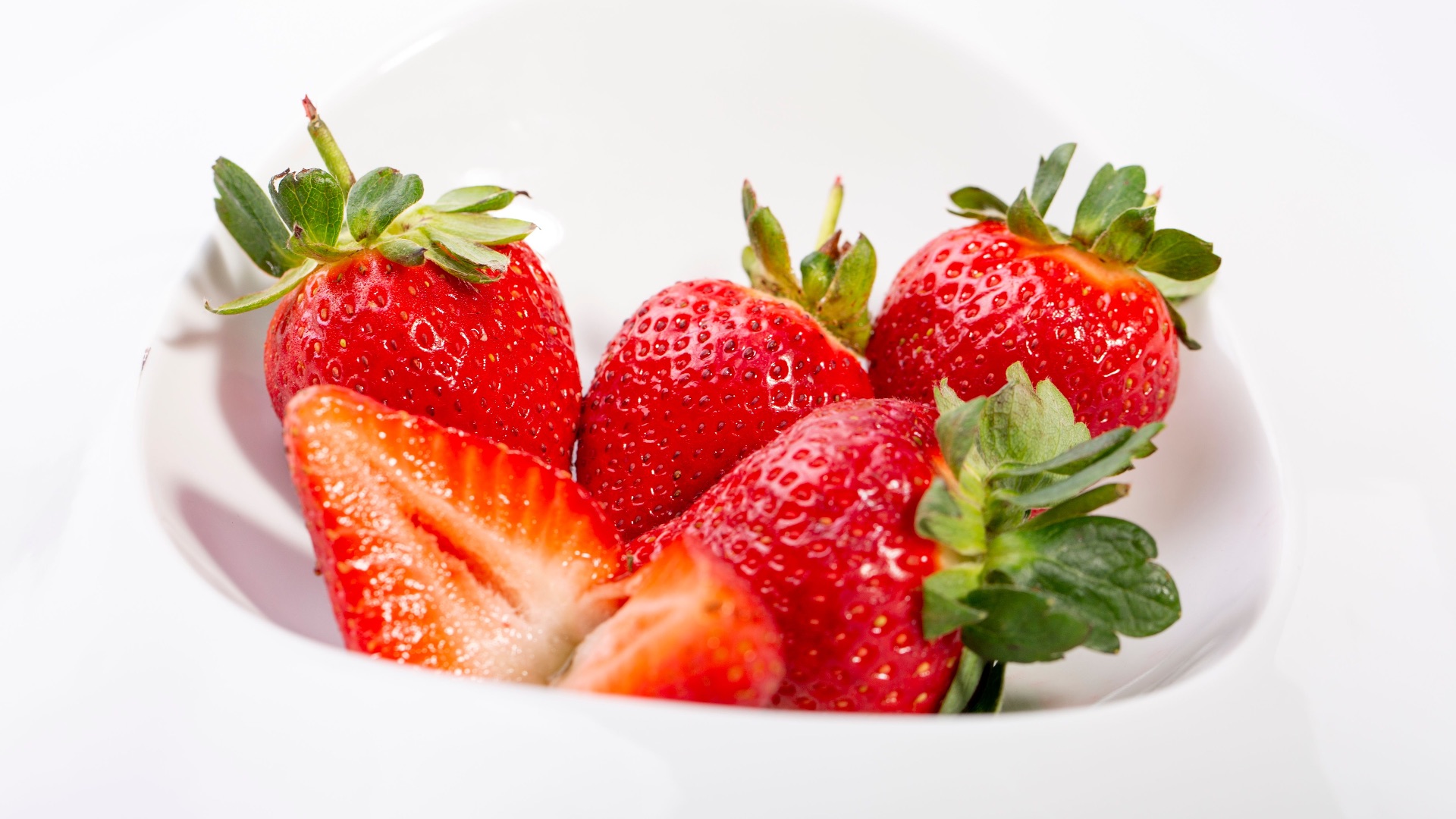 10 aliments qu’il faut toujours acheter bio et 10 pour lesquels ce n’est pas nécessaire