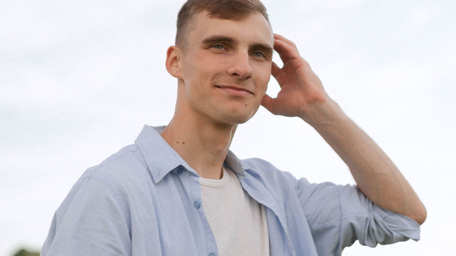 8. Bleu poussiéreux