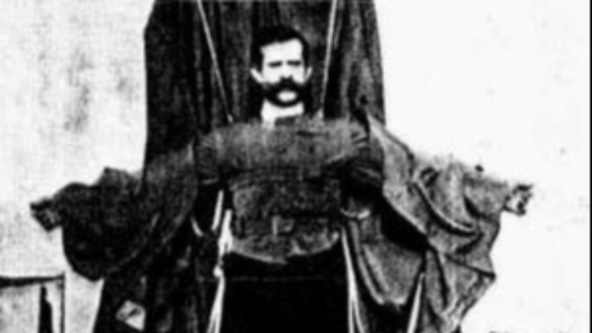 12. Le saut de Franz Reichelt depuis la Tour Eiffel