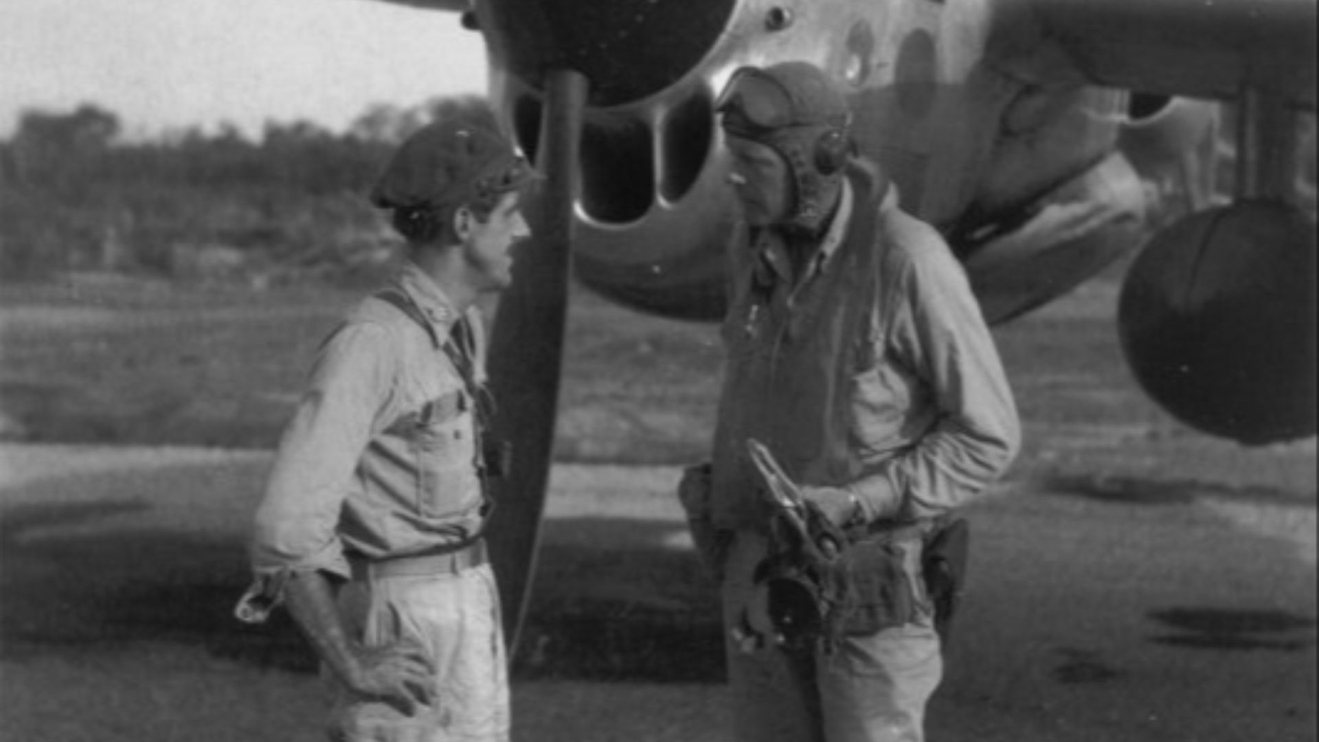 14. Charles Lindbergh a sauté en parachute depuis quatre avions en panne