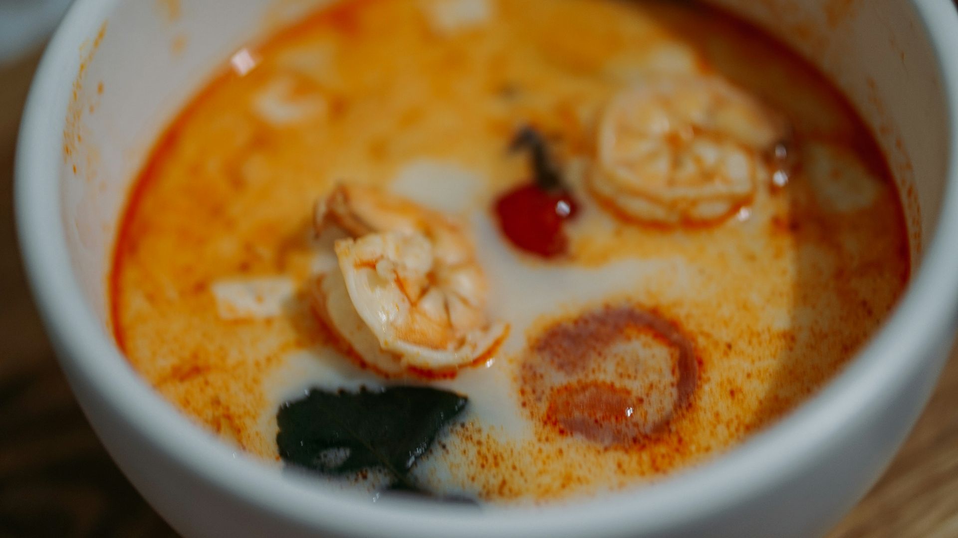 2. Tom Yum Goong : la célèbre soupe épicée aux crevettes