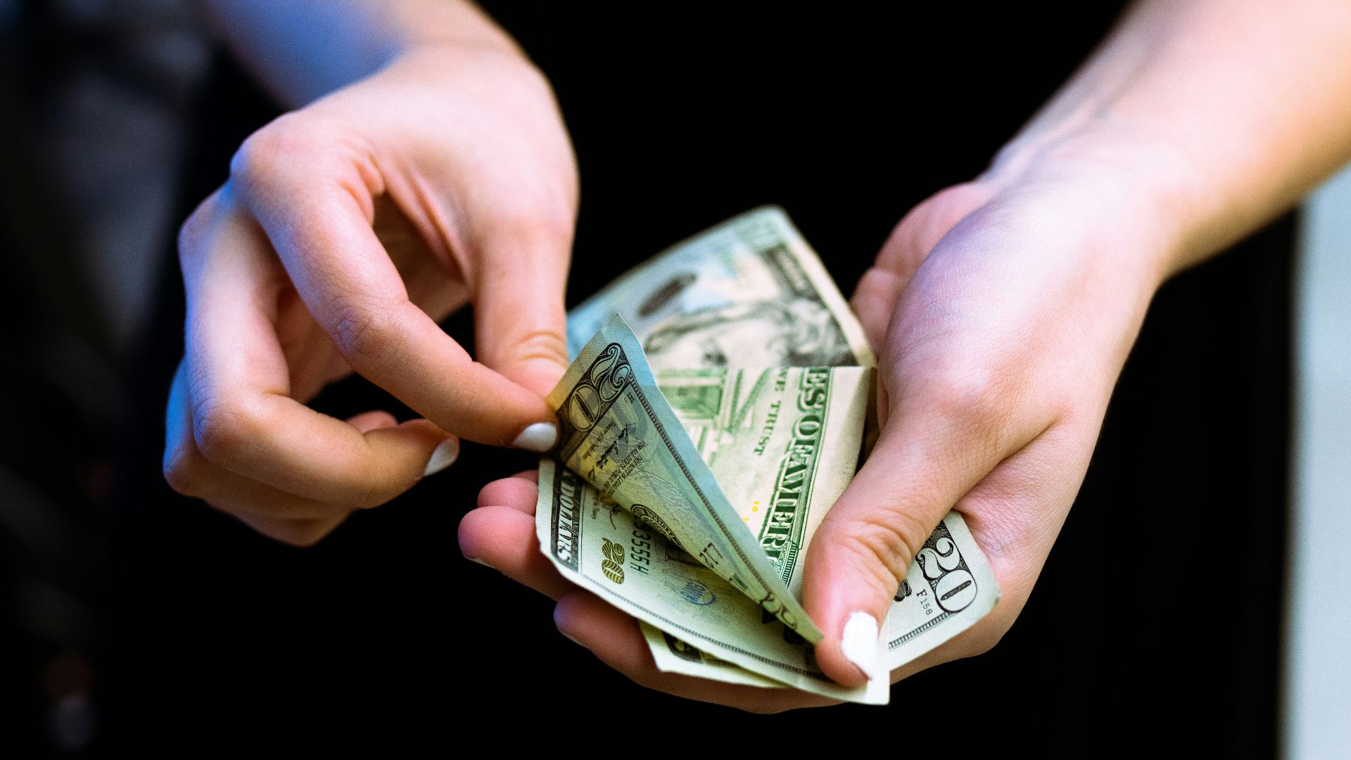 4. Permettre aux épouses de conserver leurs revenus