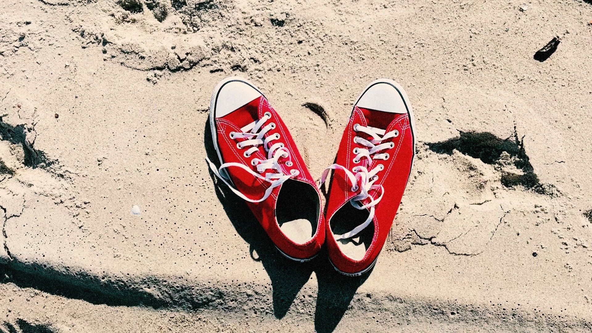 13. Des baskets portées sans chaussettes