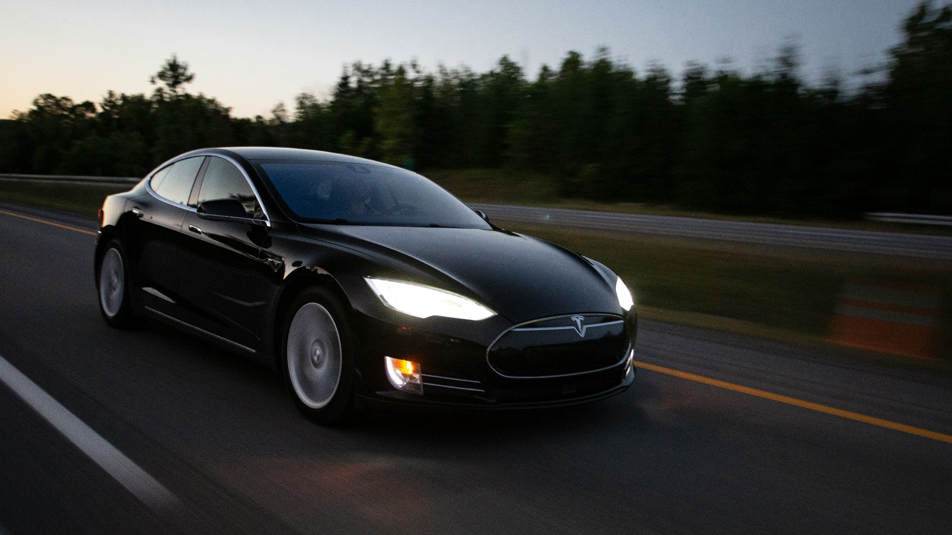 7. Tesla Model S (2012–aujourd'hui)