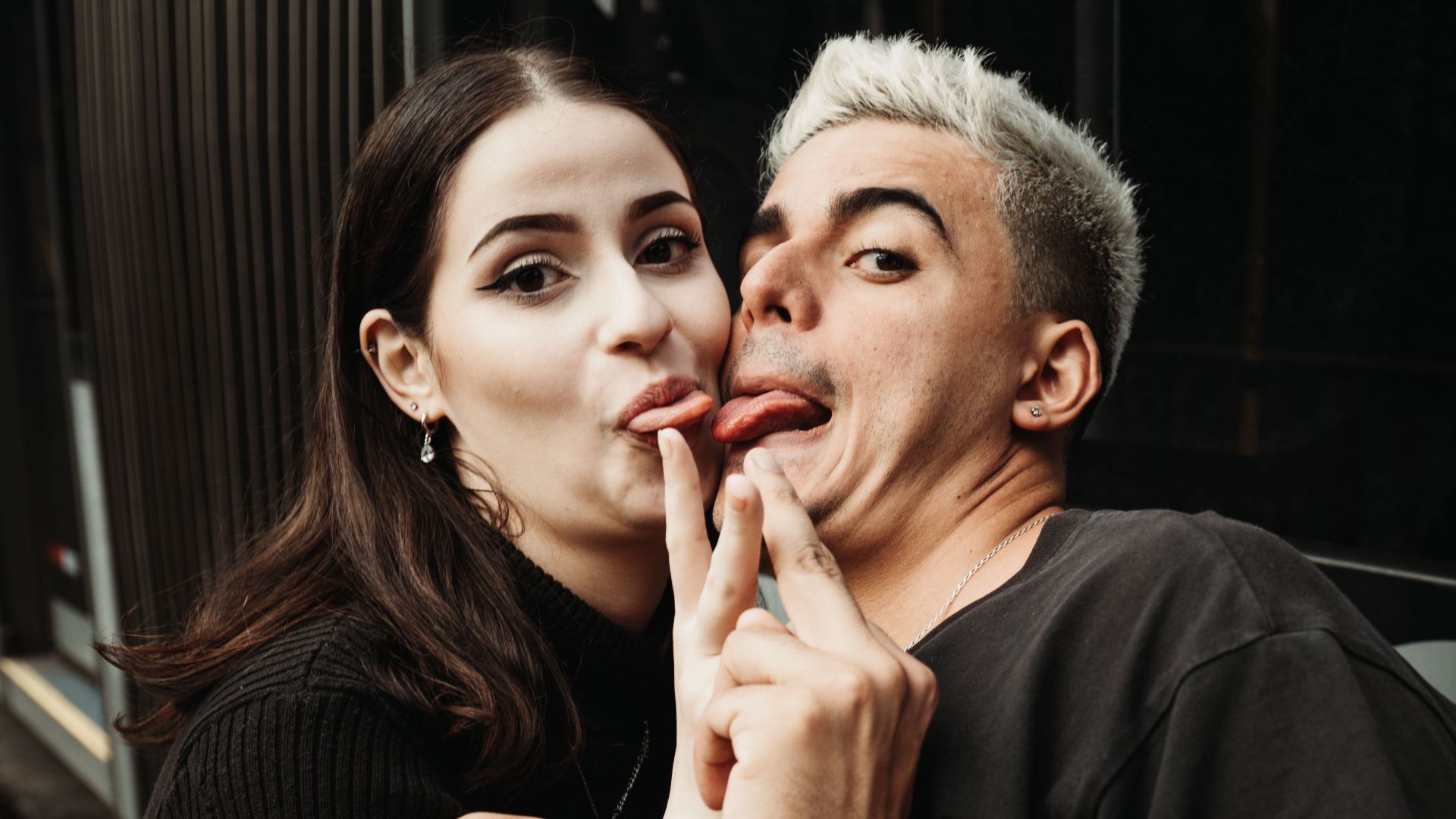 20 surnoms de couple qui semblent mignons mais qui font grincer des dents tout le monde