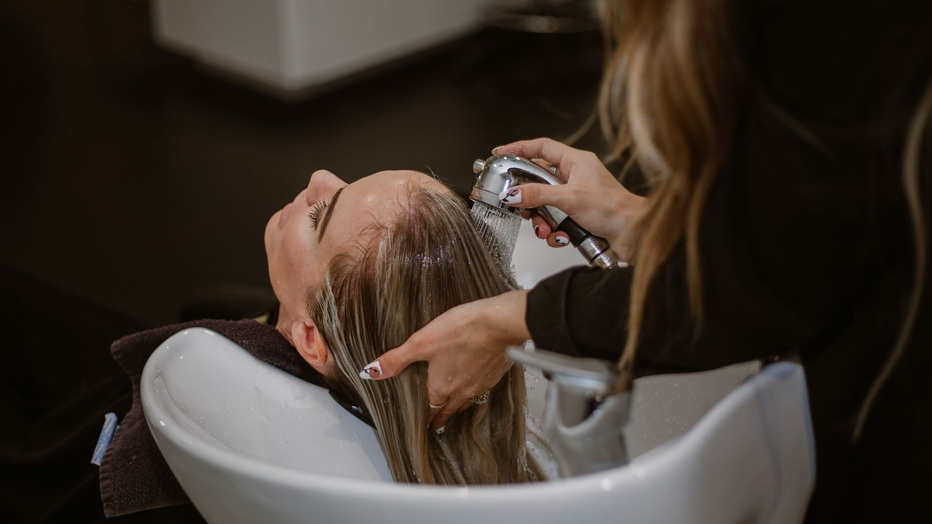 15. Un shampoing violet une fois par semaine