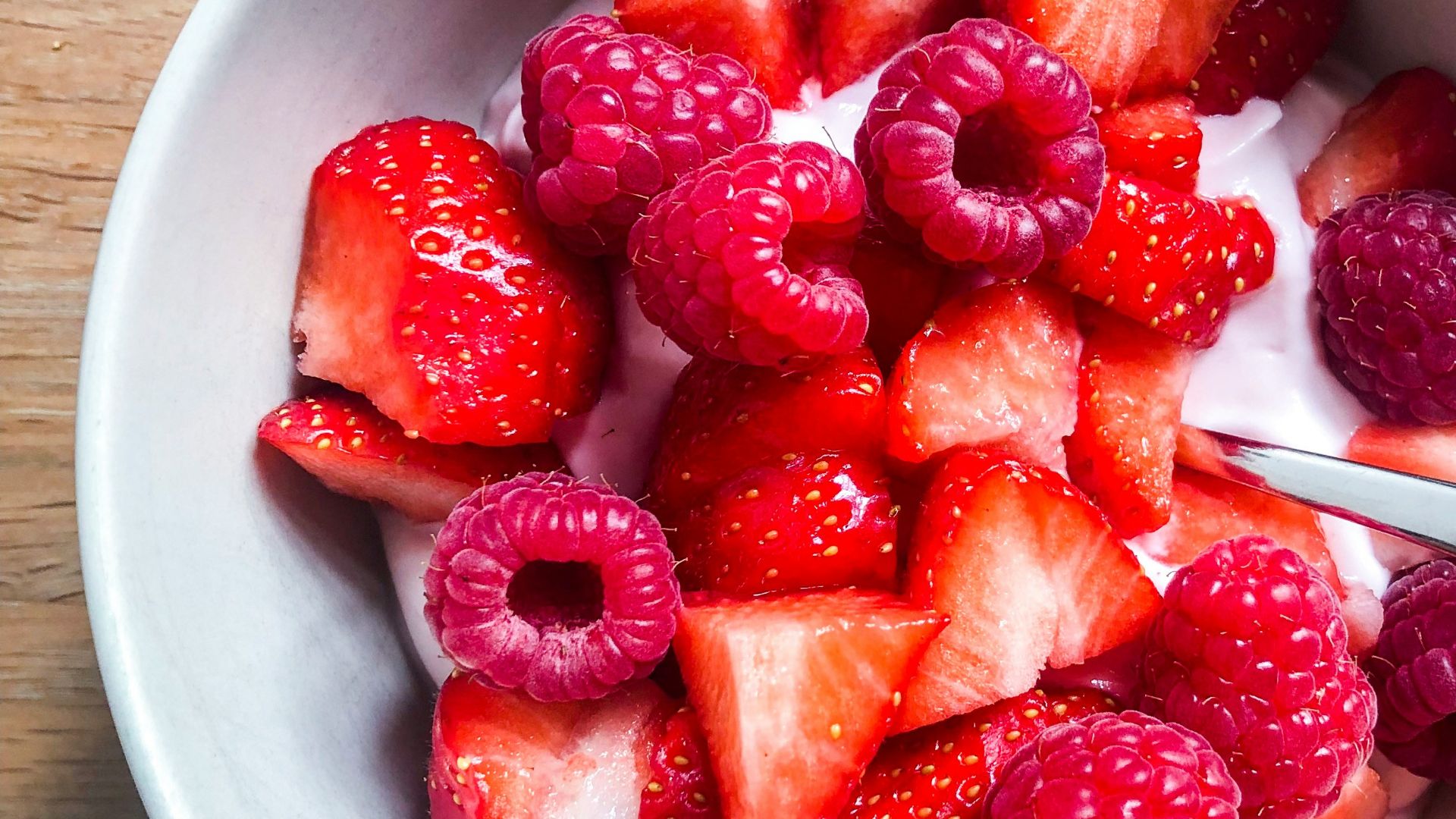 1. Yaourt grec aux fruits rouges