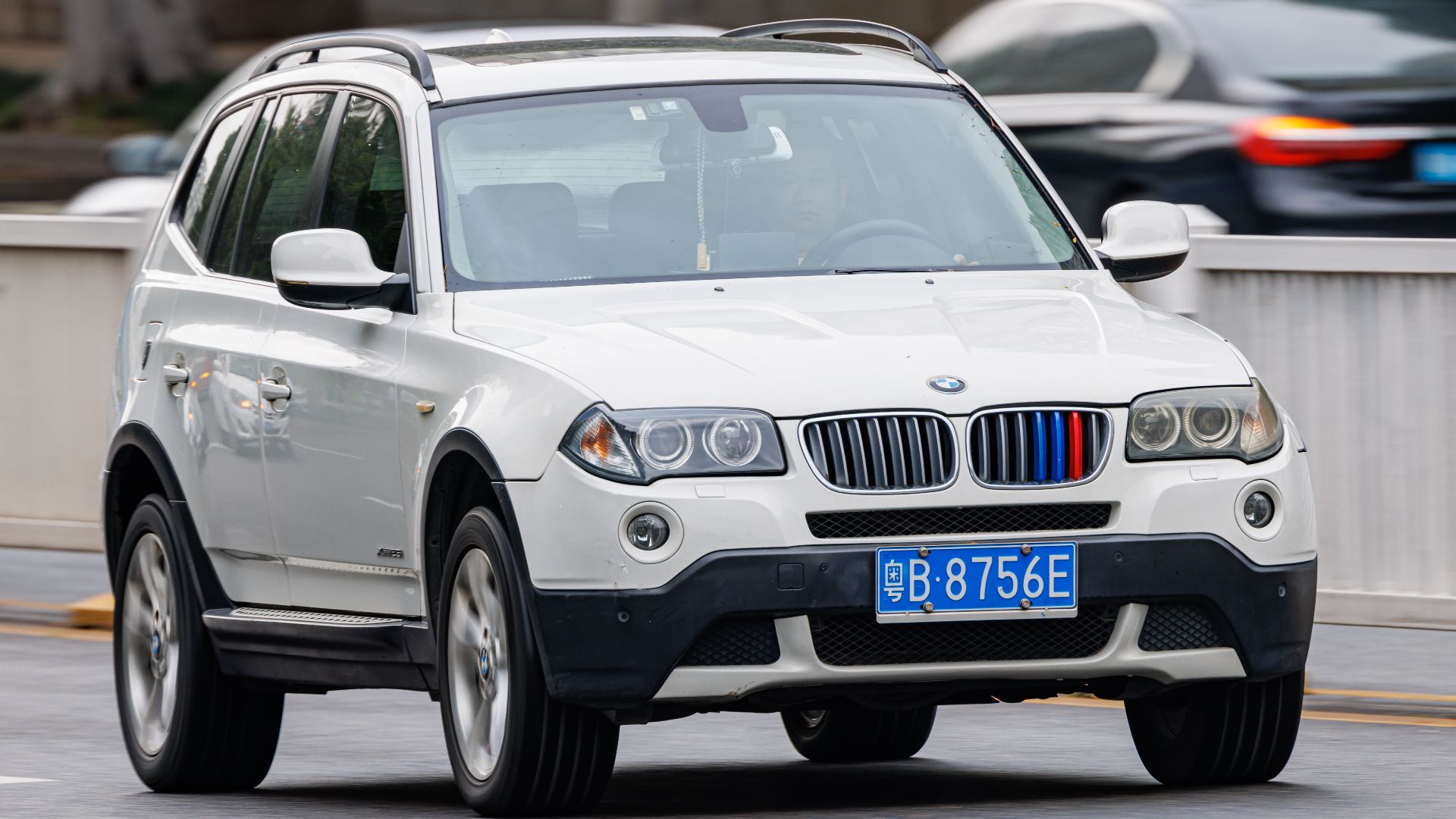 8. X3 (E83)