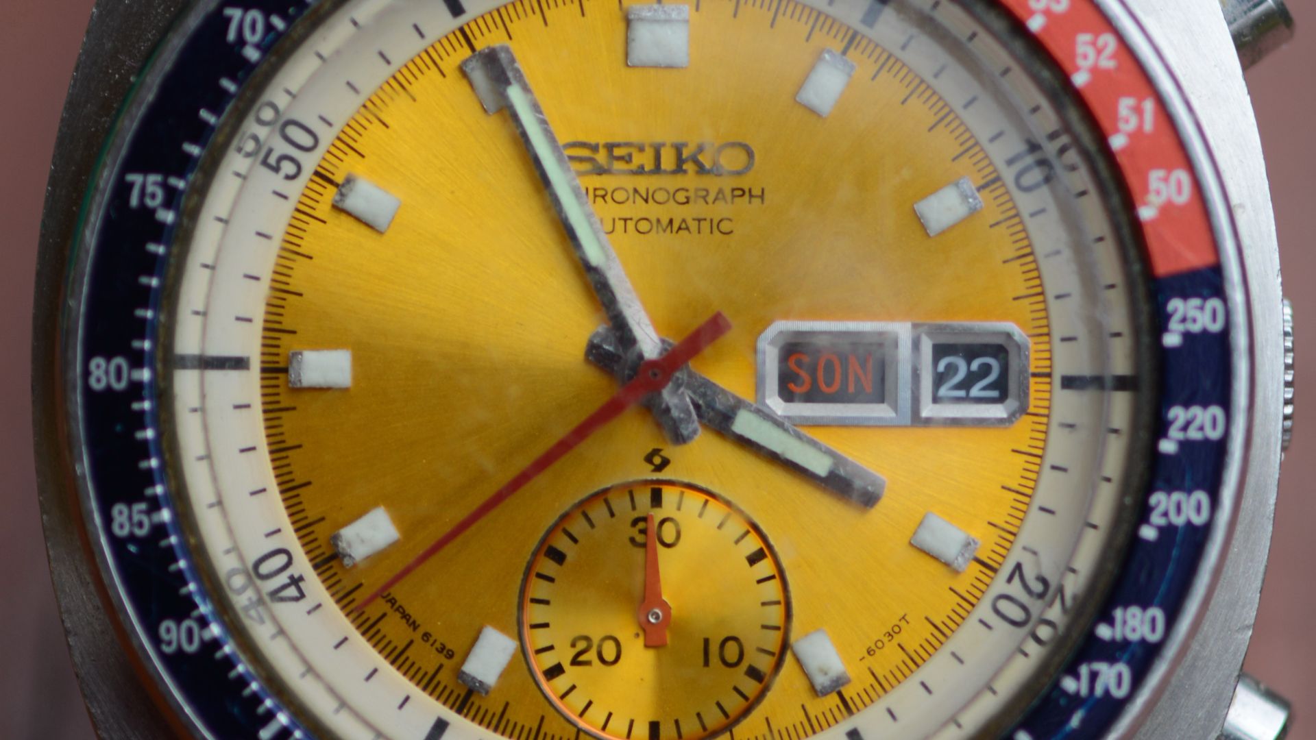 5. La Seiko 6139, un peu trop brillante à mon goût