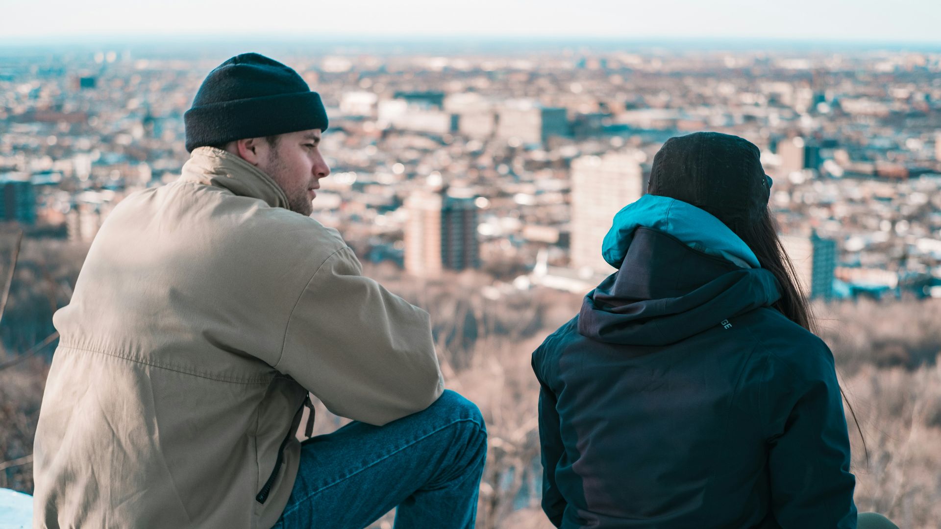 5. Il ne fait pas de votre vie privée un sujet de divertissement pour tout le monde