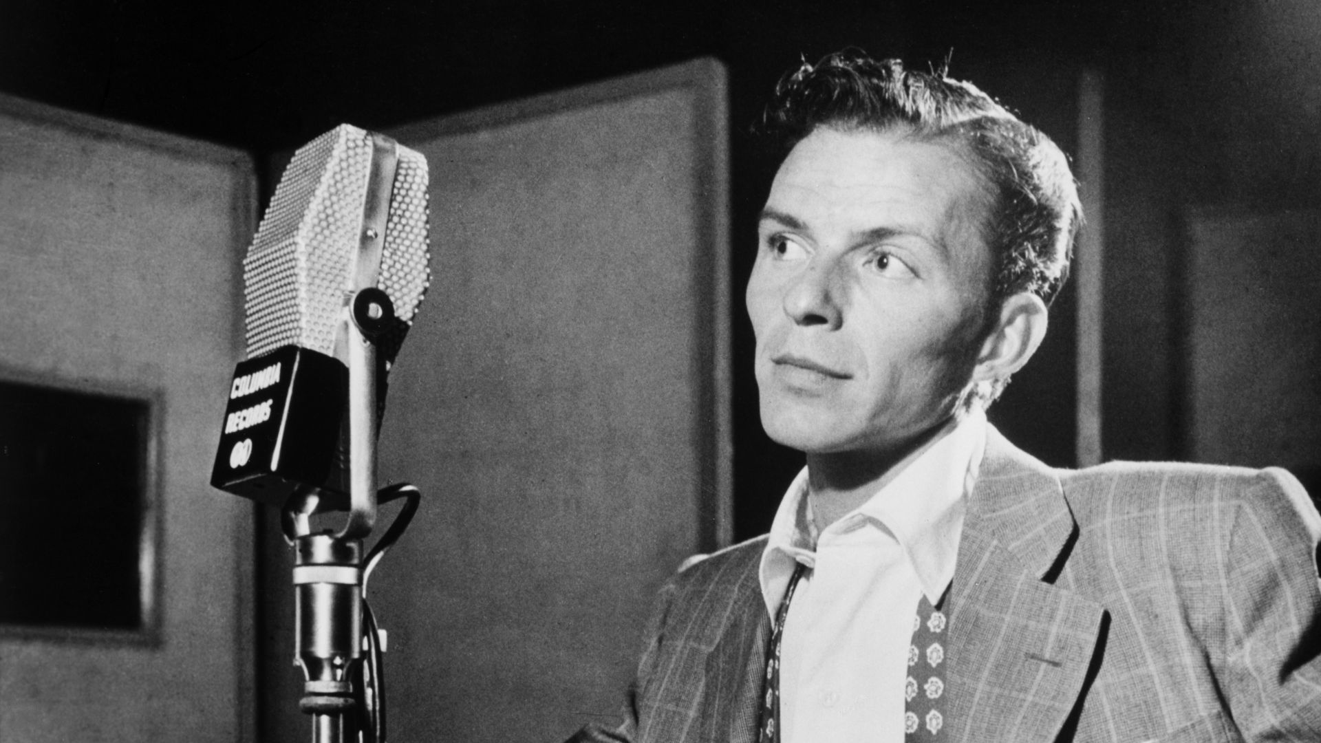 13. Frank Sinatra est décédé le jour même où la série « Seinfeld » s'est terminée