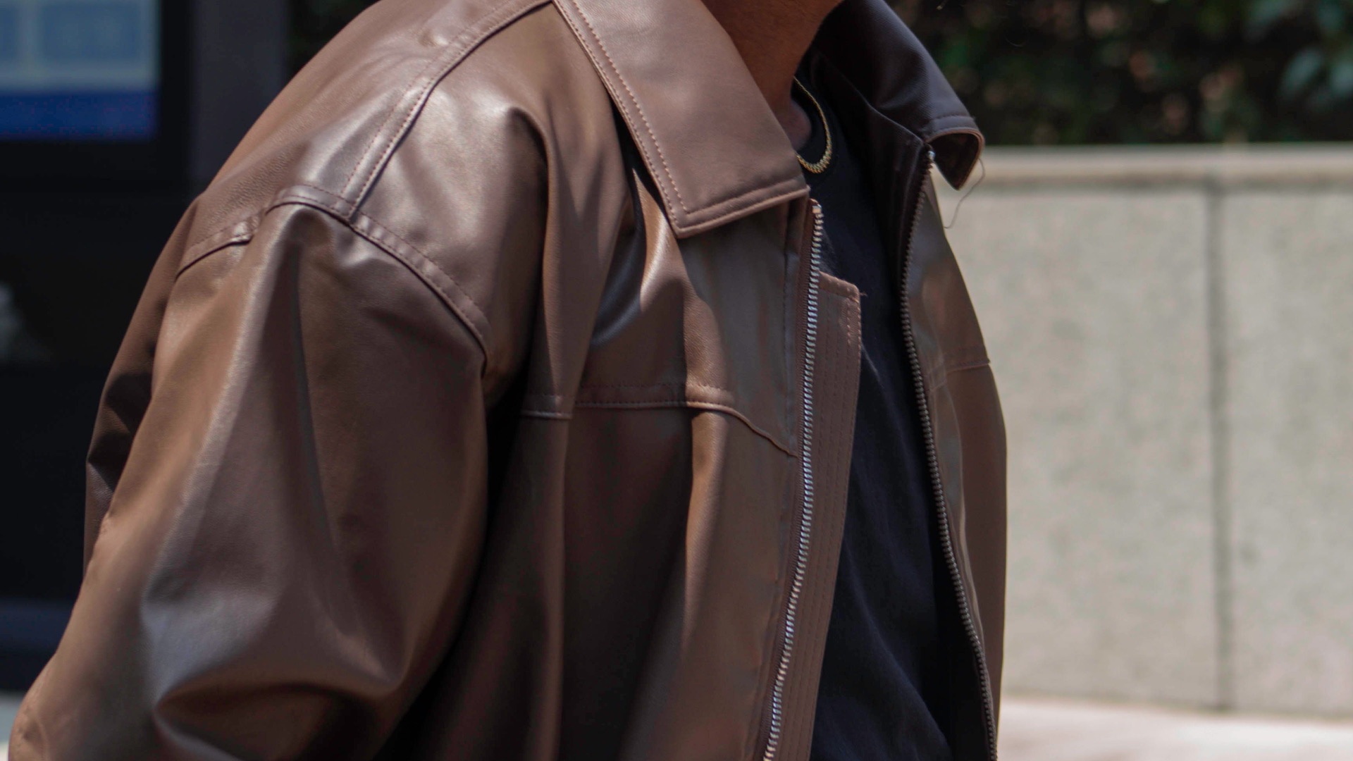7. Une veste en cuir