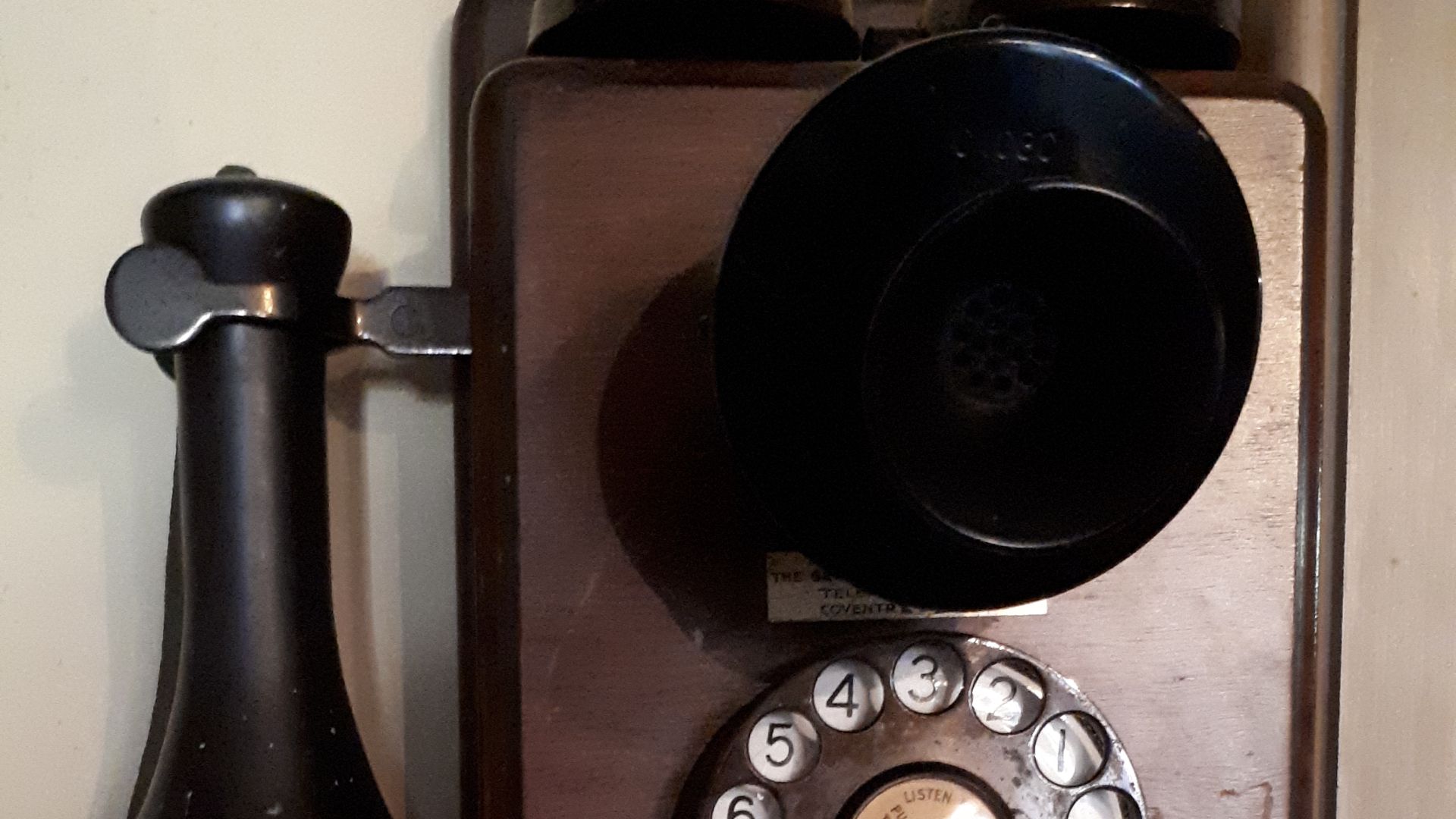 3. Le téléphone