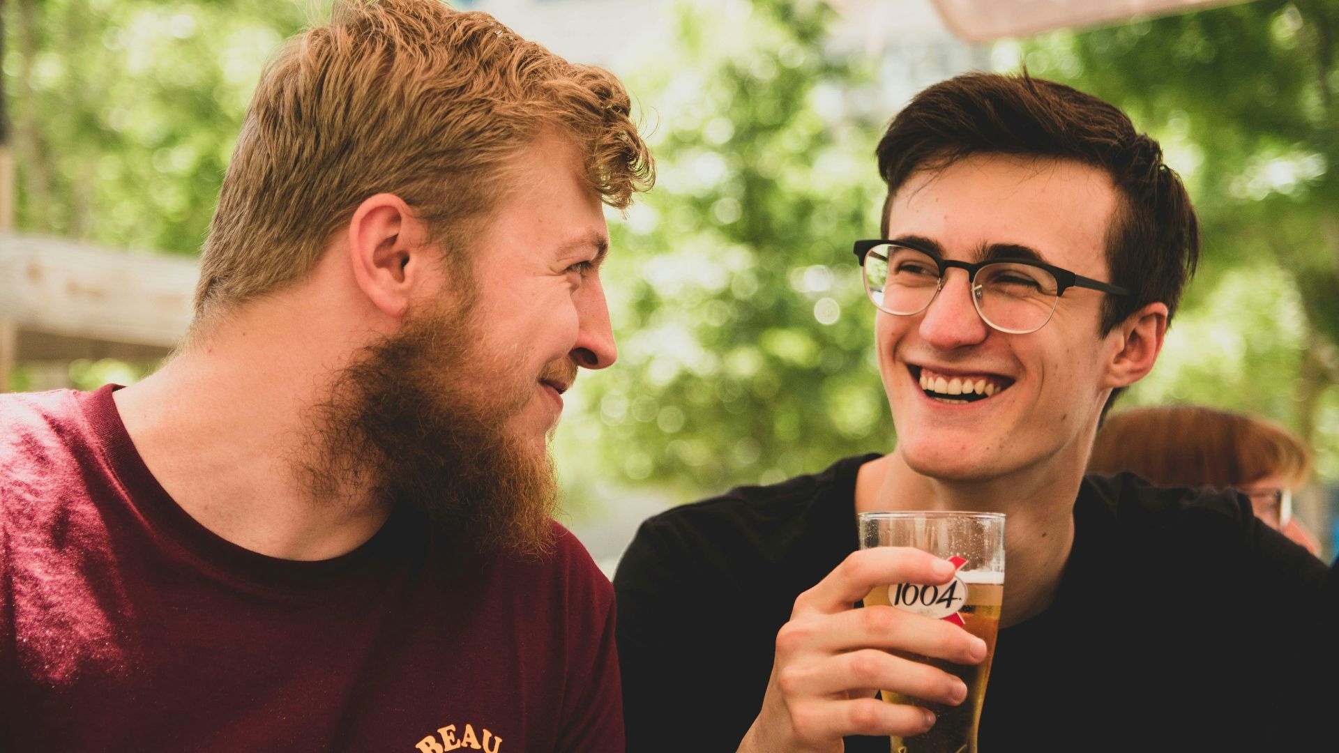 7. Comment il se comporte avec ses amis