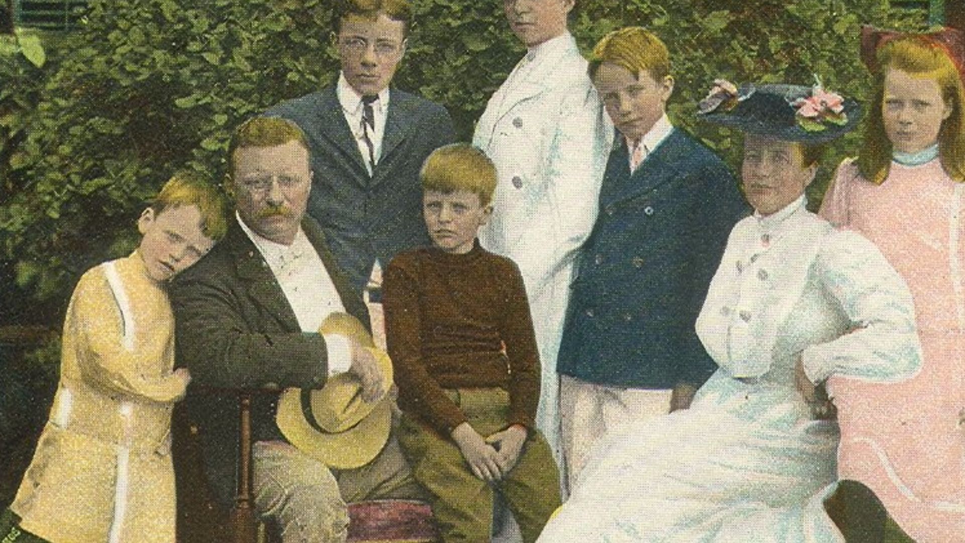 20 Historical Figures You Never Knew Were Related