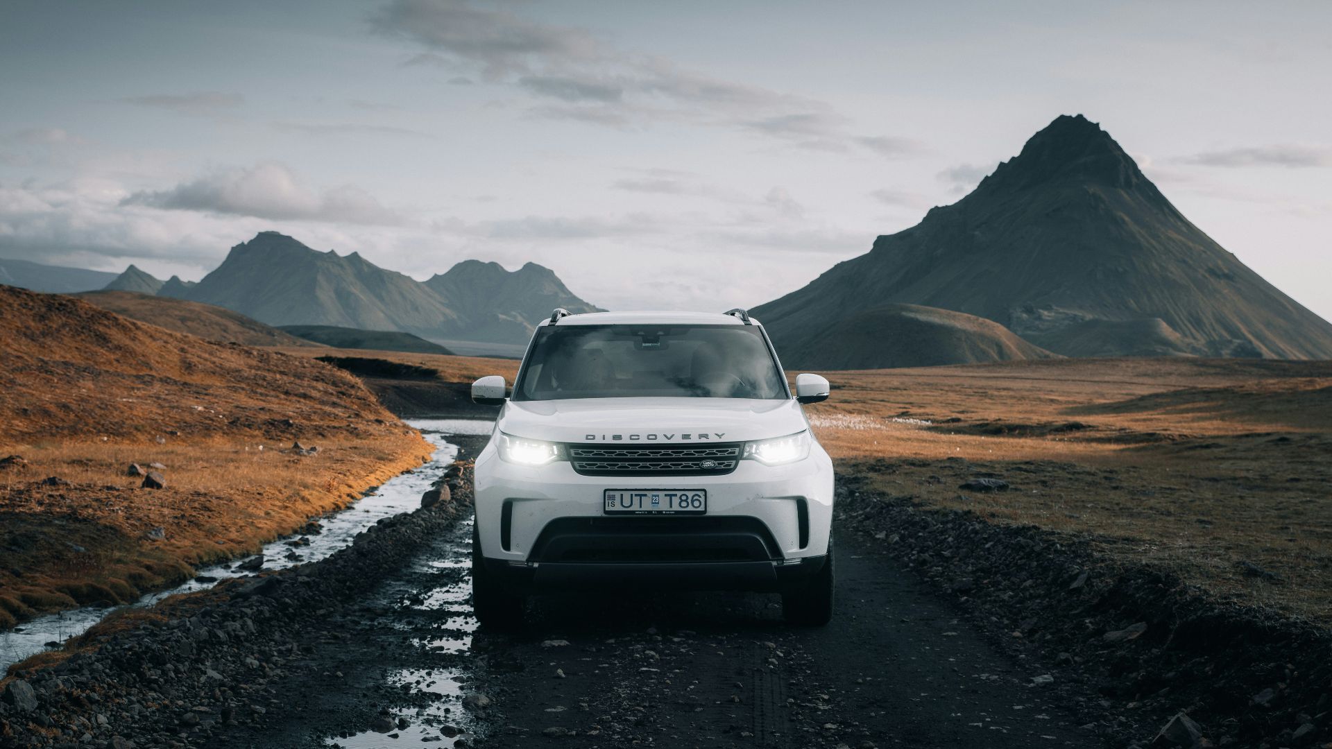 5. Land Rover Discovery