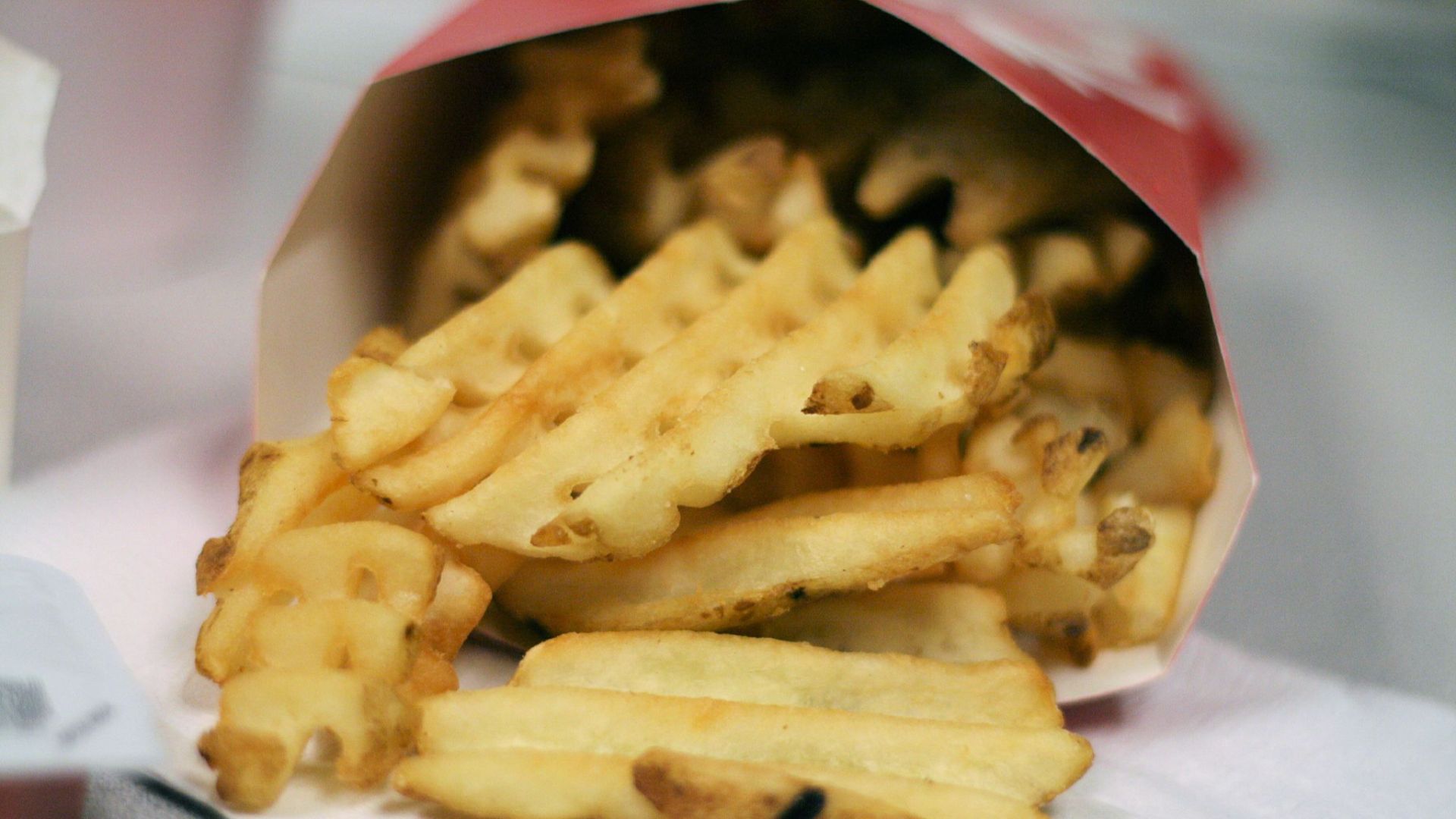 14. Chick-fil-A a ajouté de l'amidon de pois à ses frites en forme de gaufres