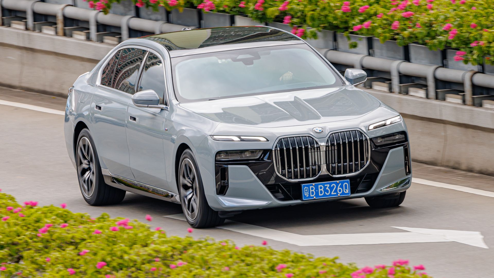 4. BMW Série 7 (E65)