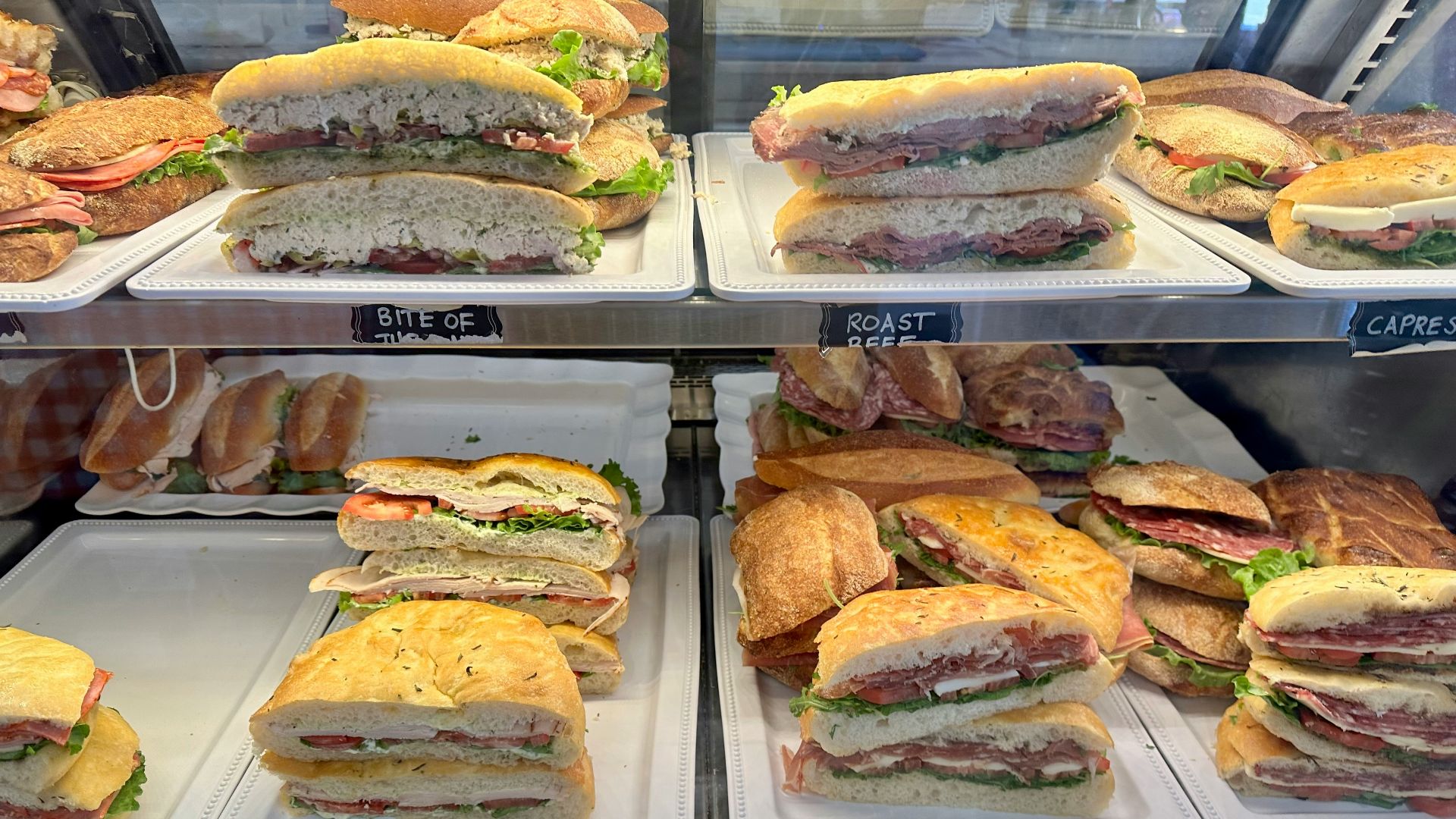 16. Sandwichs géants de la charcuterie