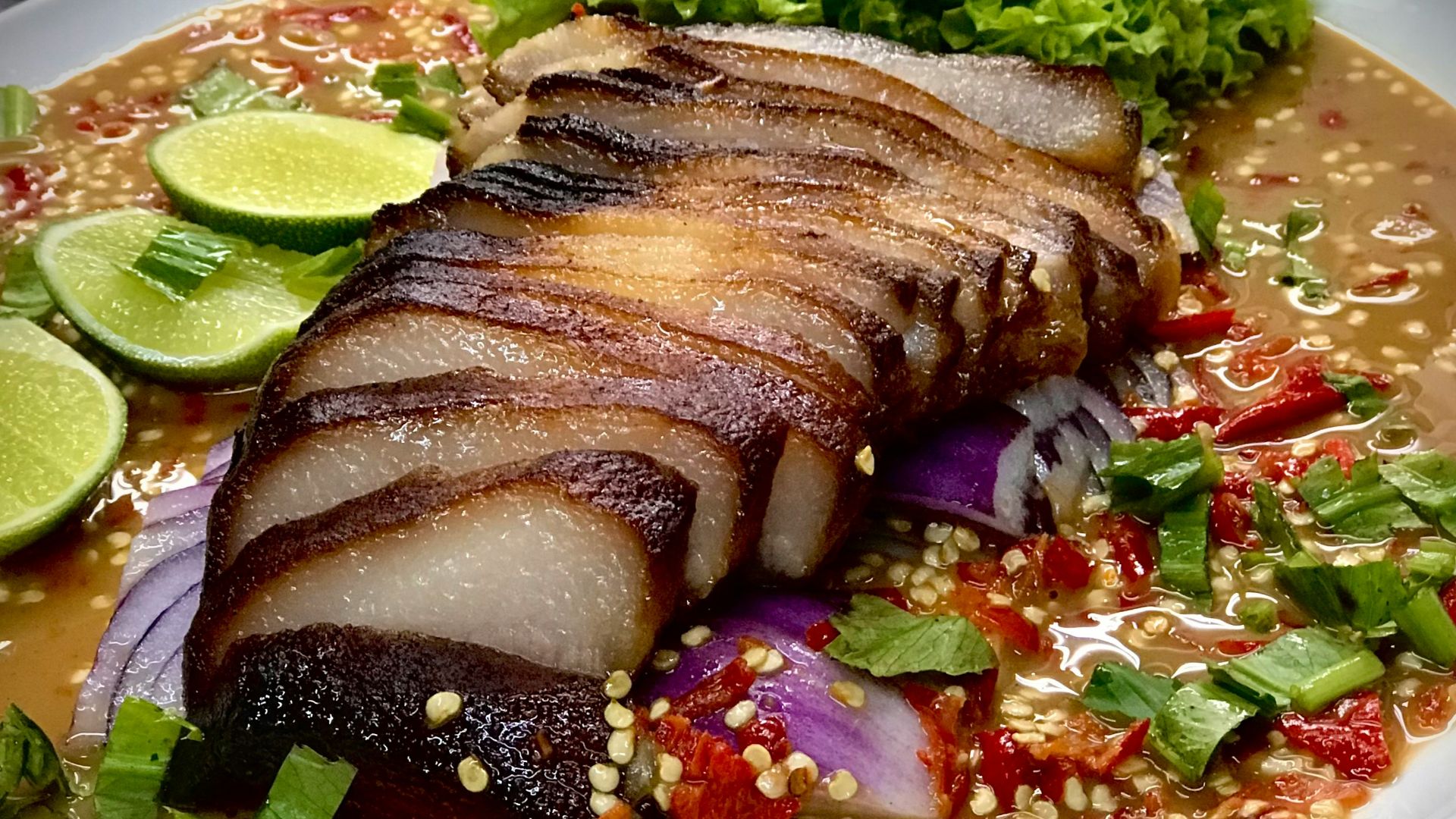 18. Nam Tok : la salade de viande grillée épicée