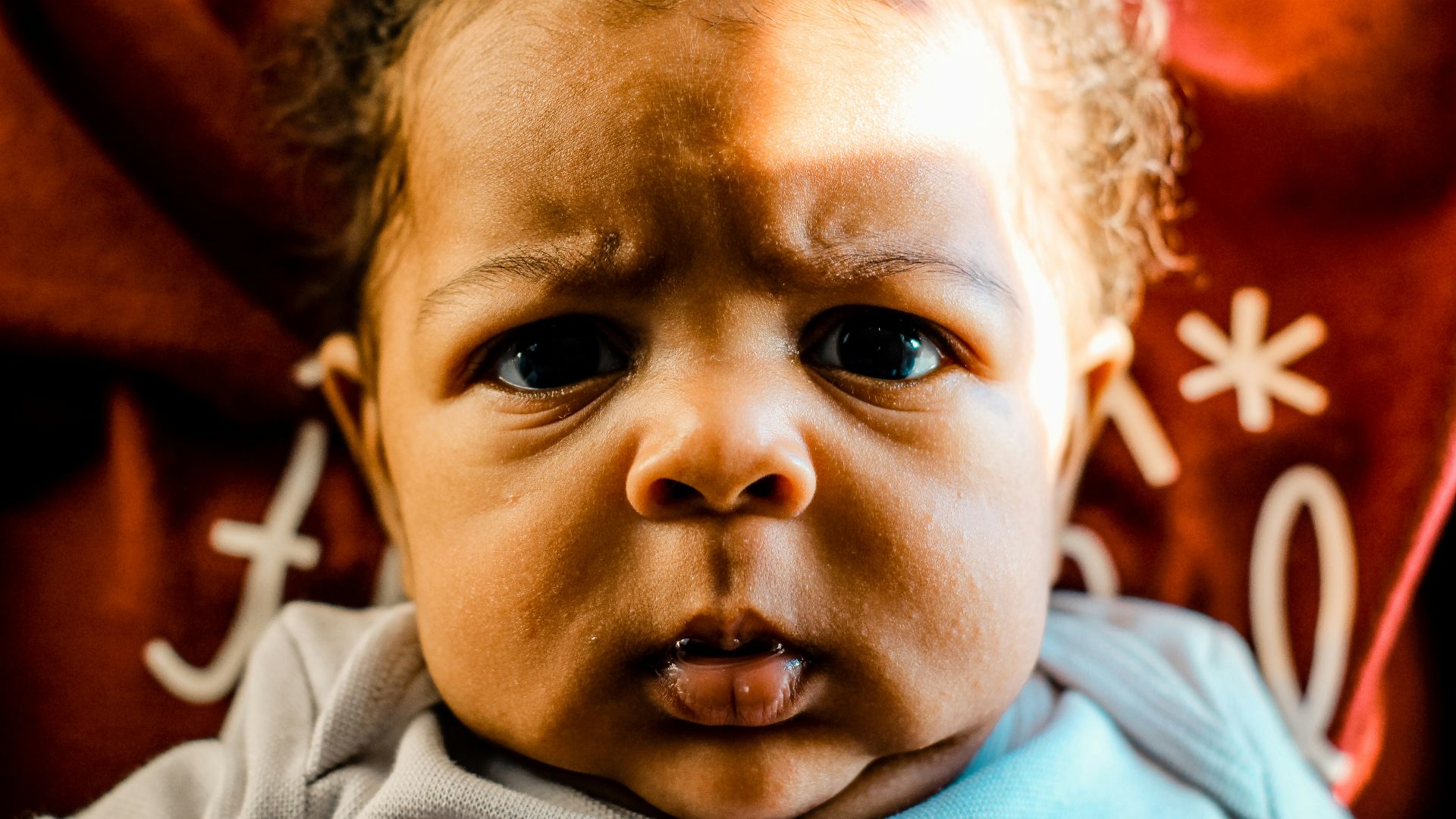 20 prénoms de bébés qui font déjà penser à des adultes aux opinions bien arrêtées