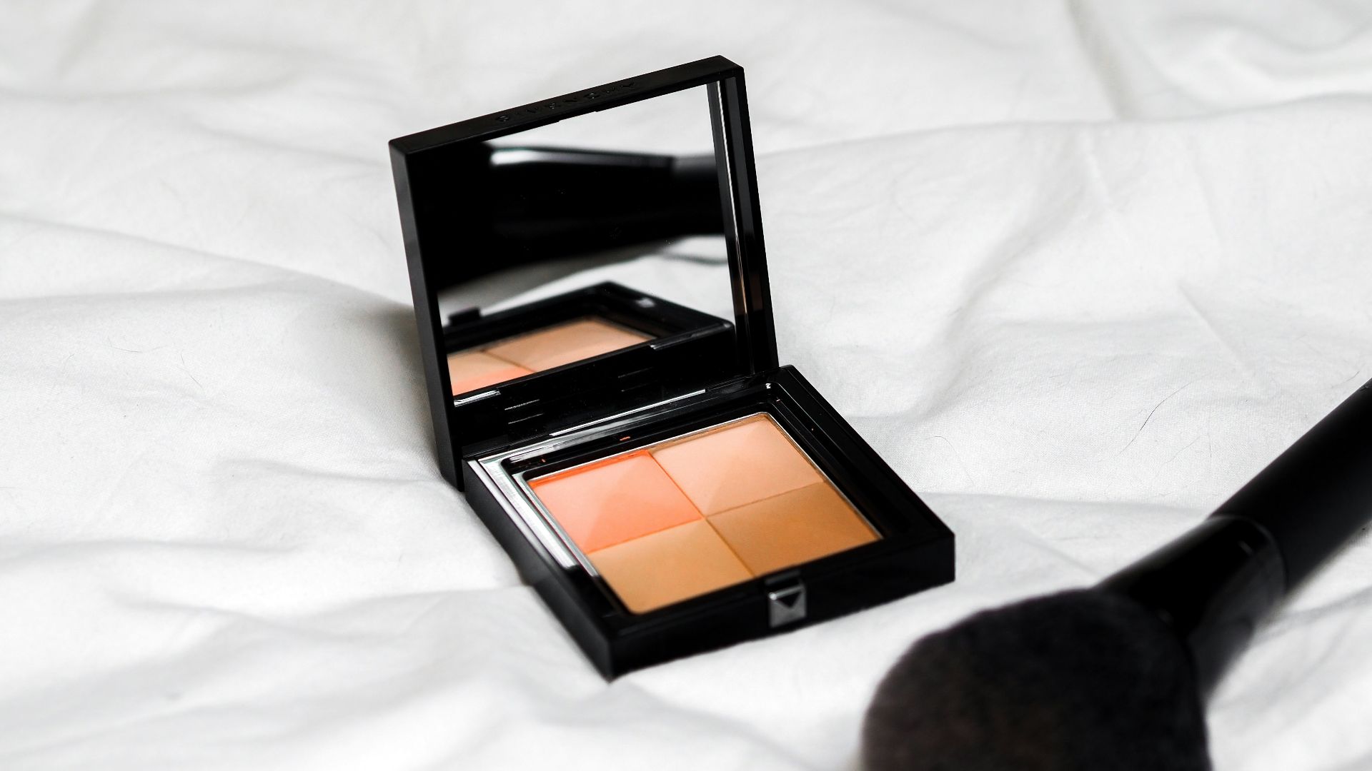 3. Poudre pour le visage