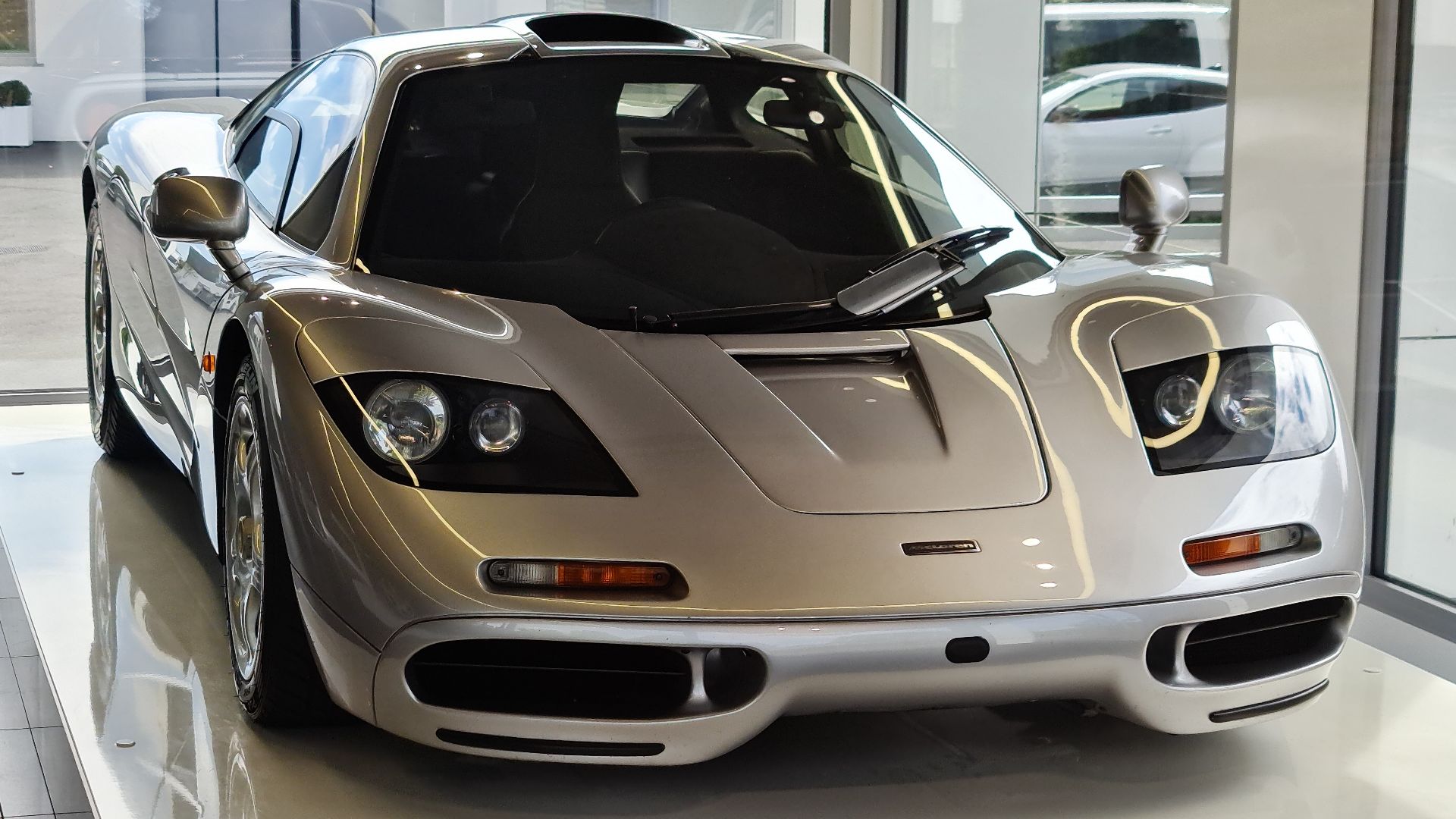 13. McLaren F1