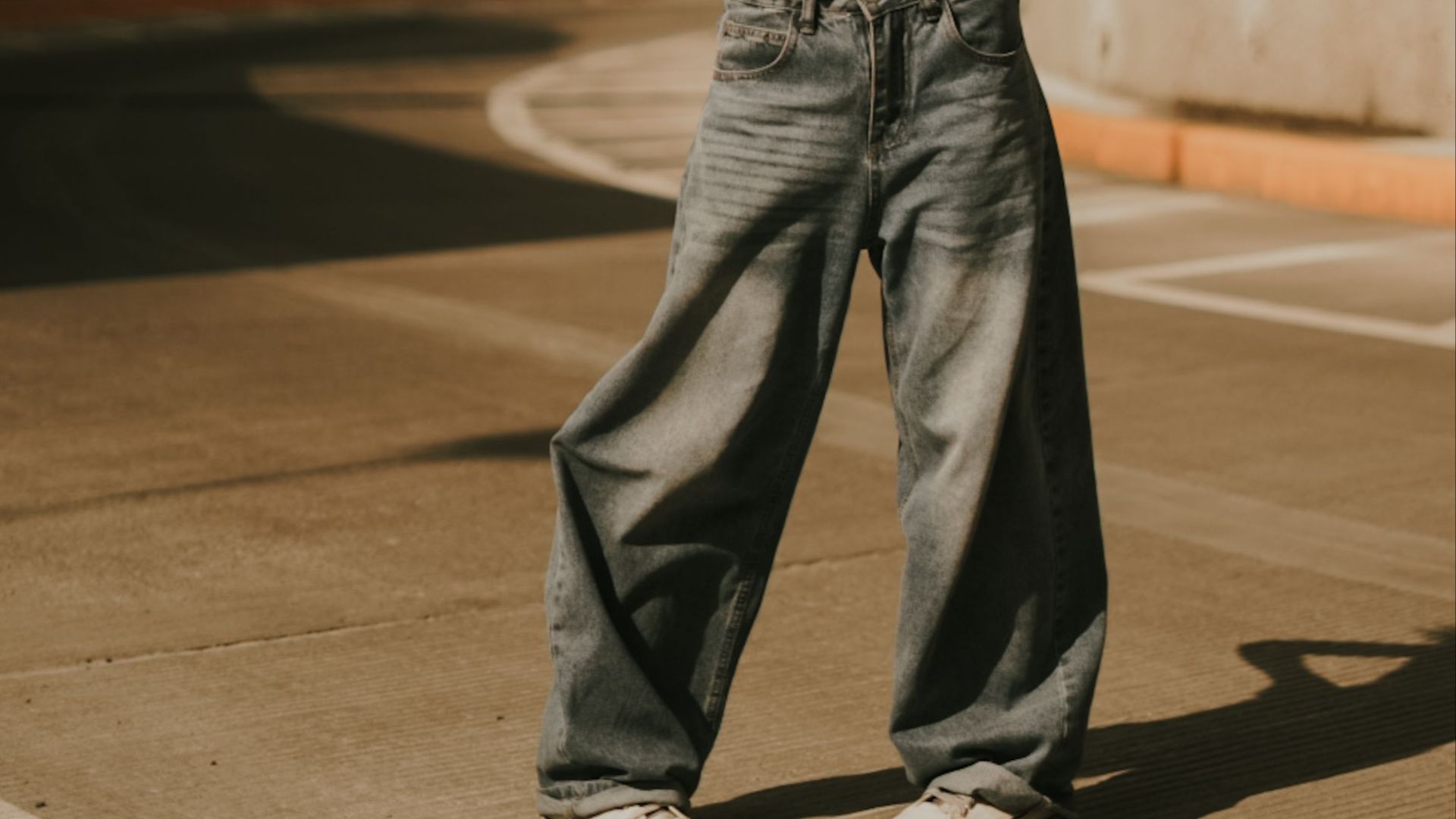 16. Jeans larges