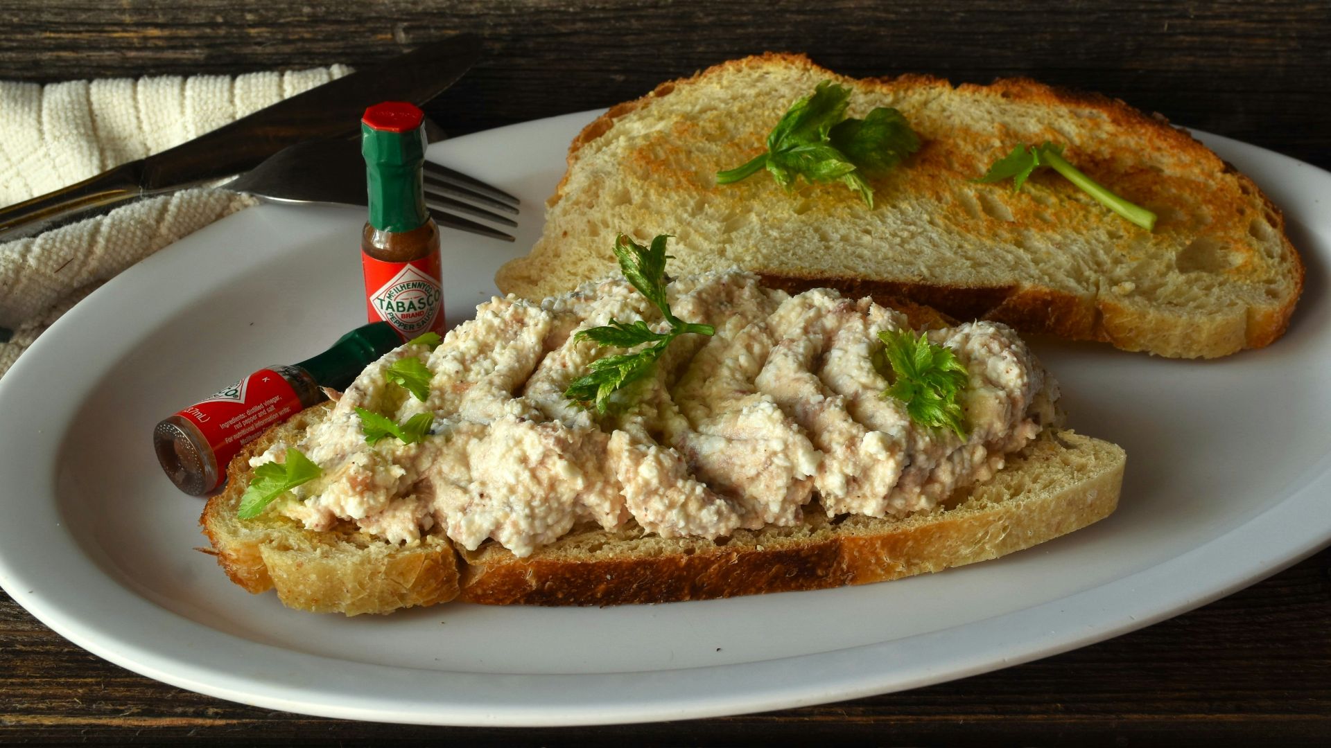 6. Salade de poulet sur toast