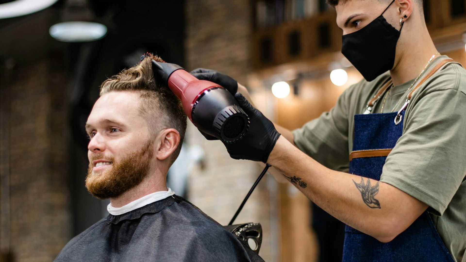 1. Optez pour une coupe de cheveux qui met vraiment votre visage en valeur
