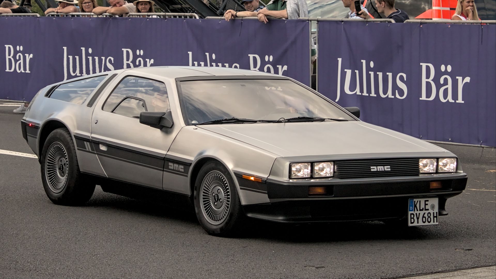 17. DeLorean DMC-12