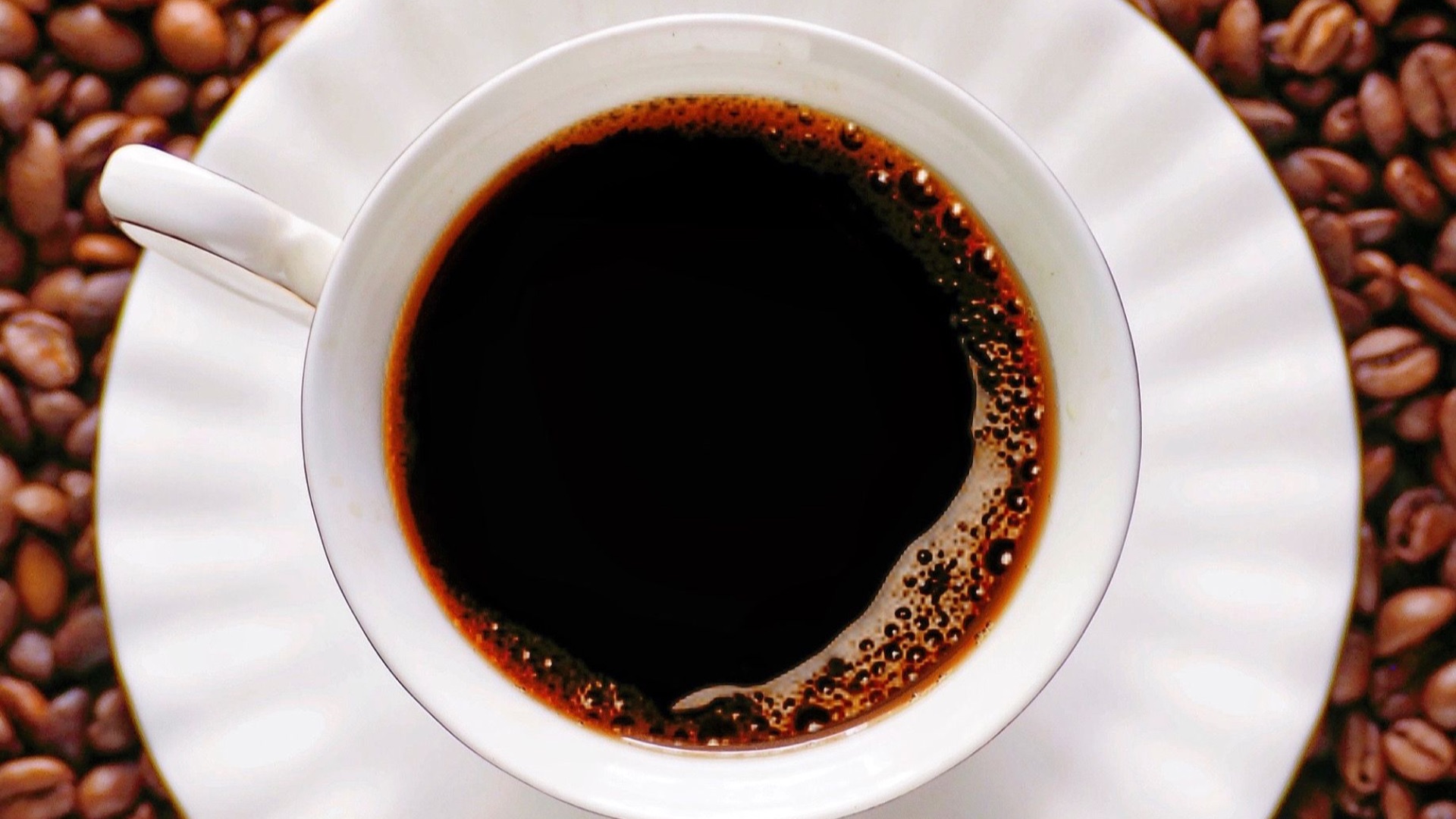 8. Consommation excessive de caféine ou d'alcool