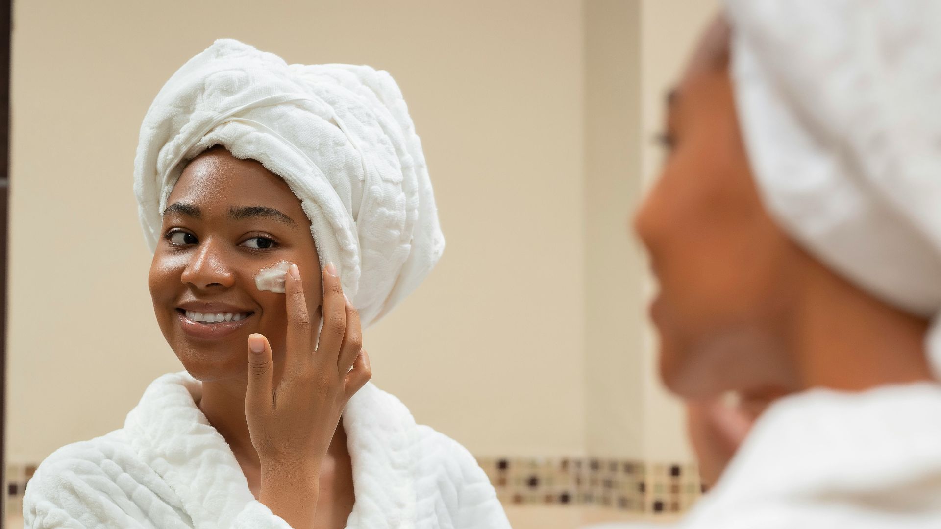 20. Négliger la préparation de la peau avant le maquillage
